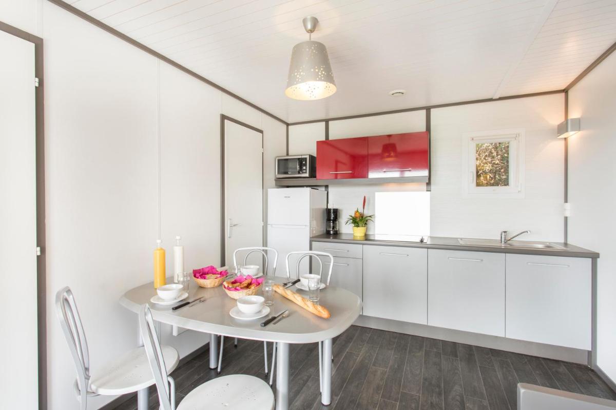 Three-Bedroom Chalet (6 persons) photo 2