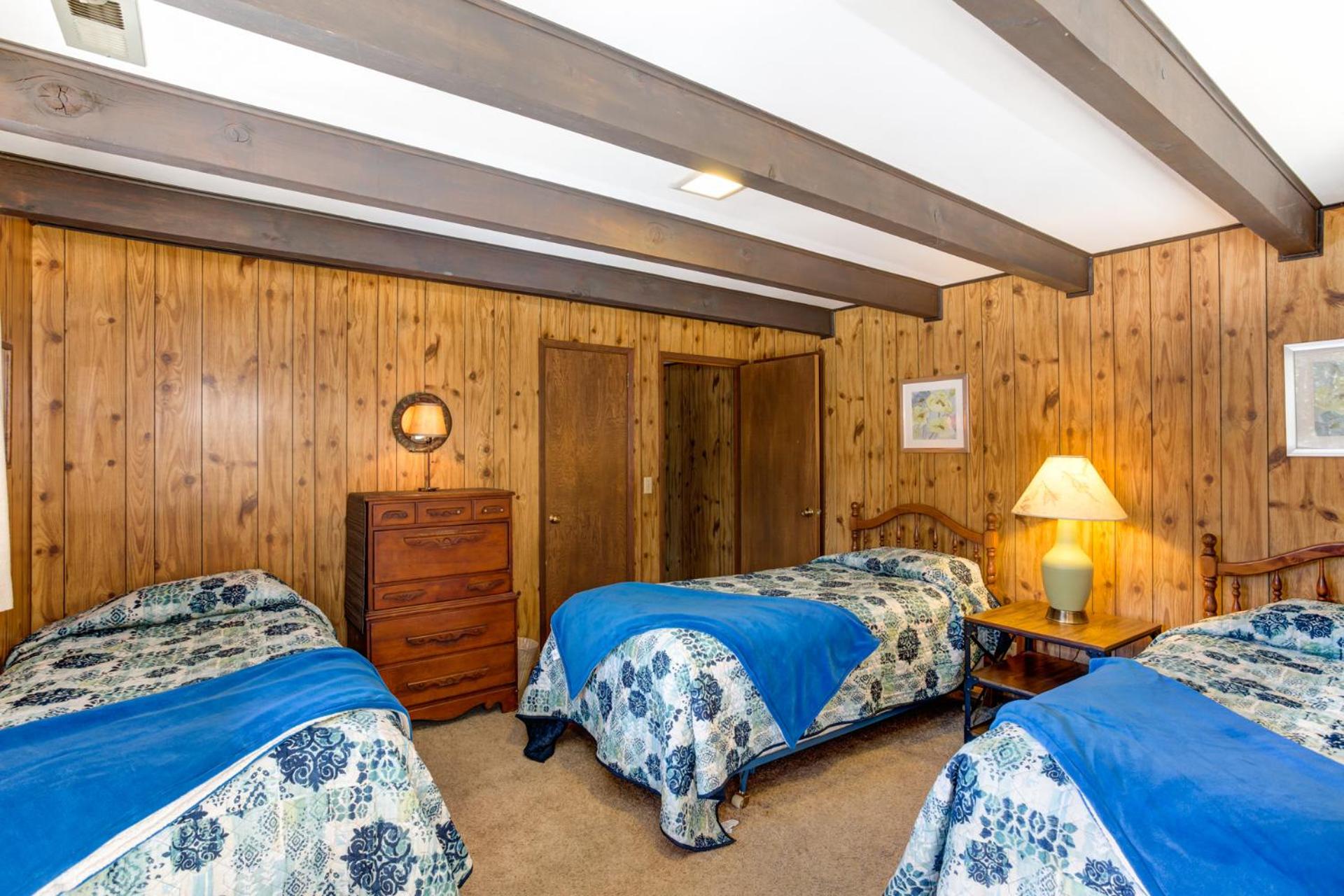 Four-Bedroom House photo 1