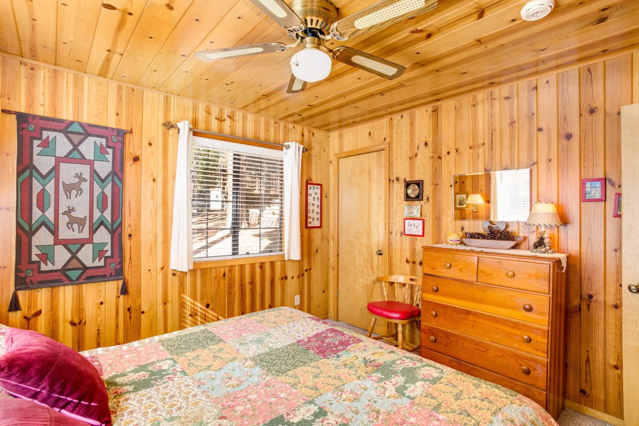 One-Bedroom House photo 1
