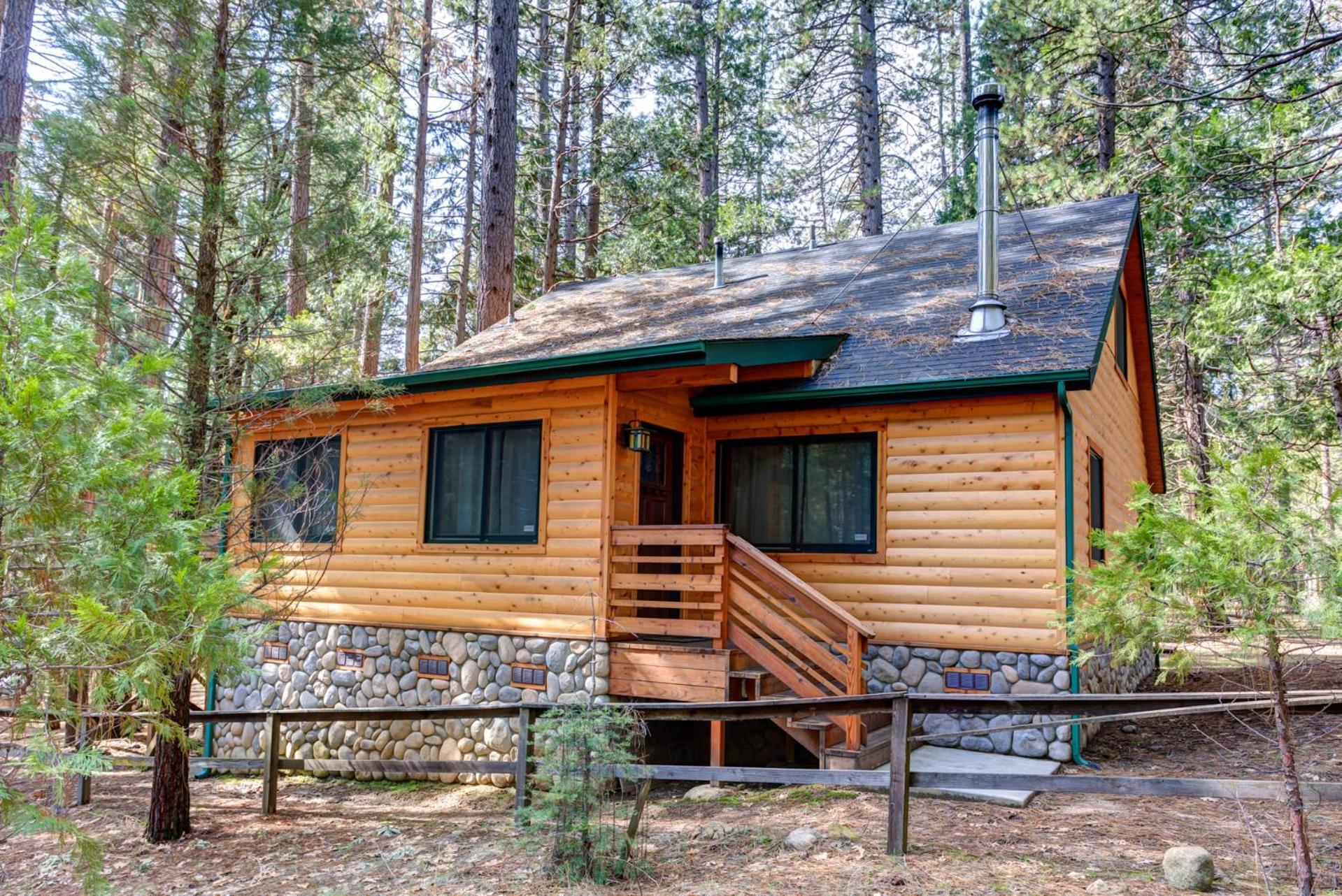 Three-Bedroom House photo 3