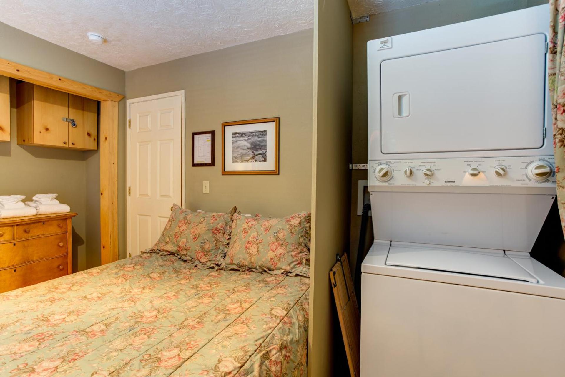 Two-Bedroom House photo 3
