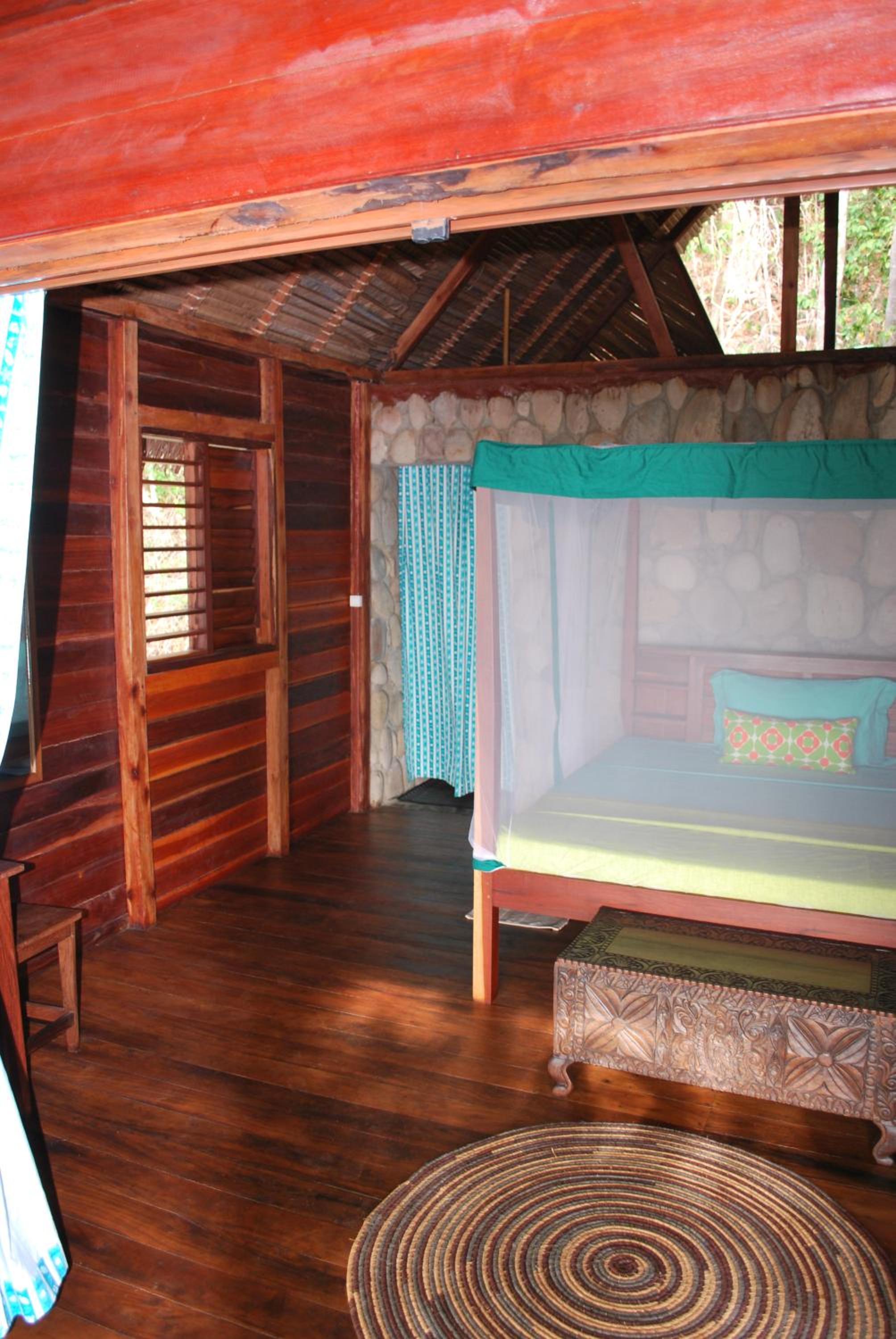 Superior Bungalow photo 1