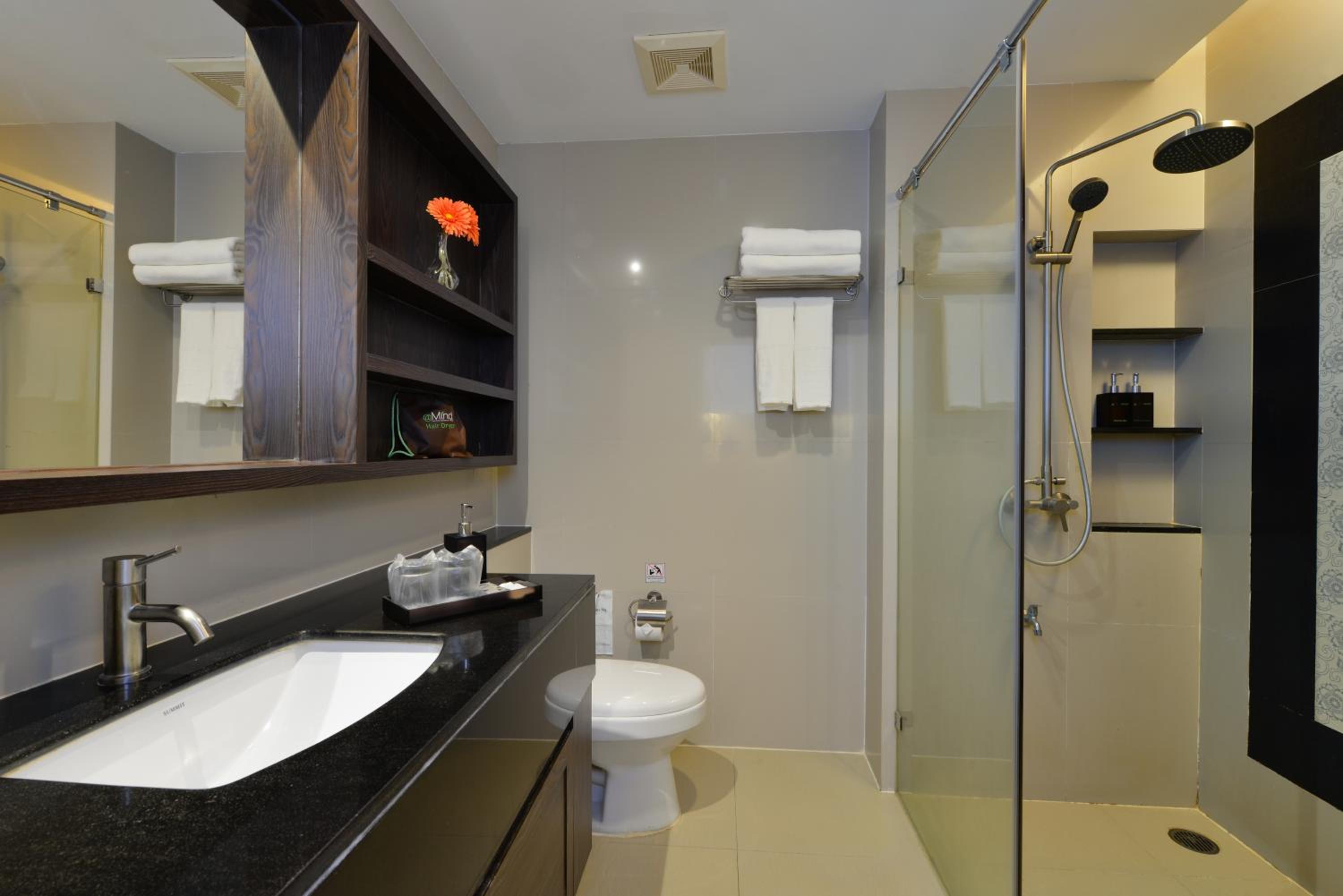 Deluxe Double Room - Photo 10