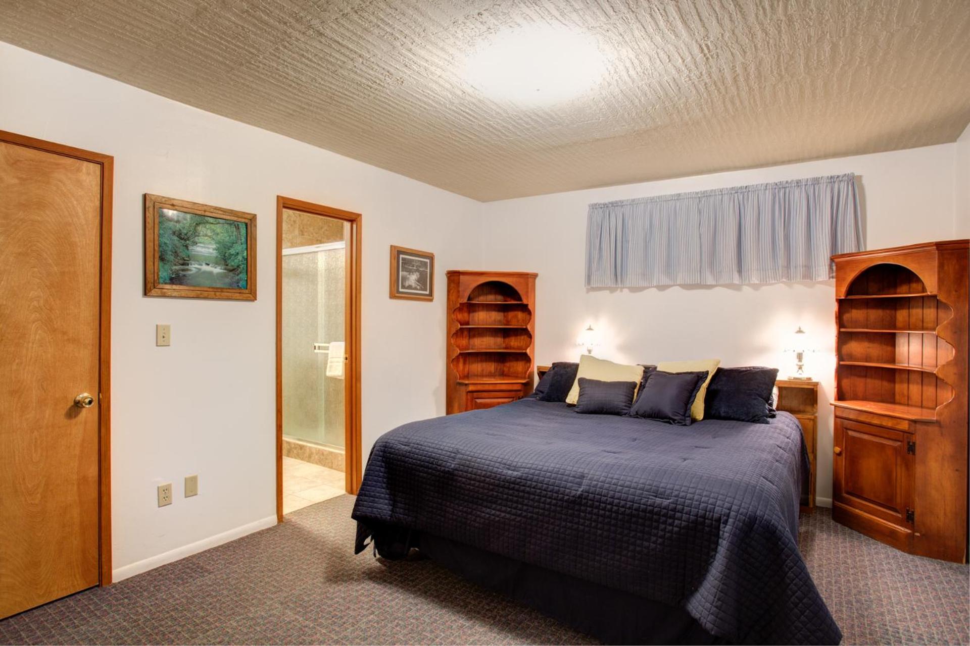 Three-Bedroom House photo 1