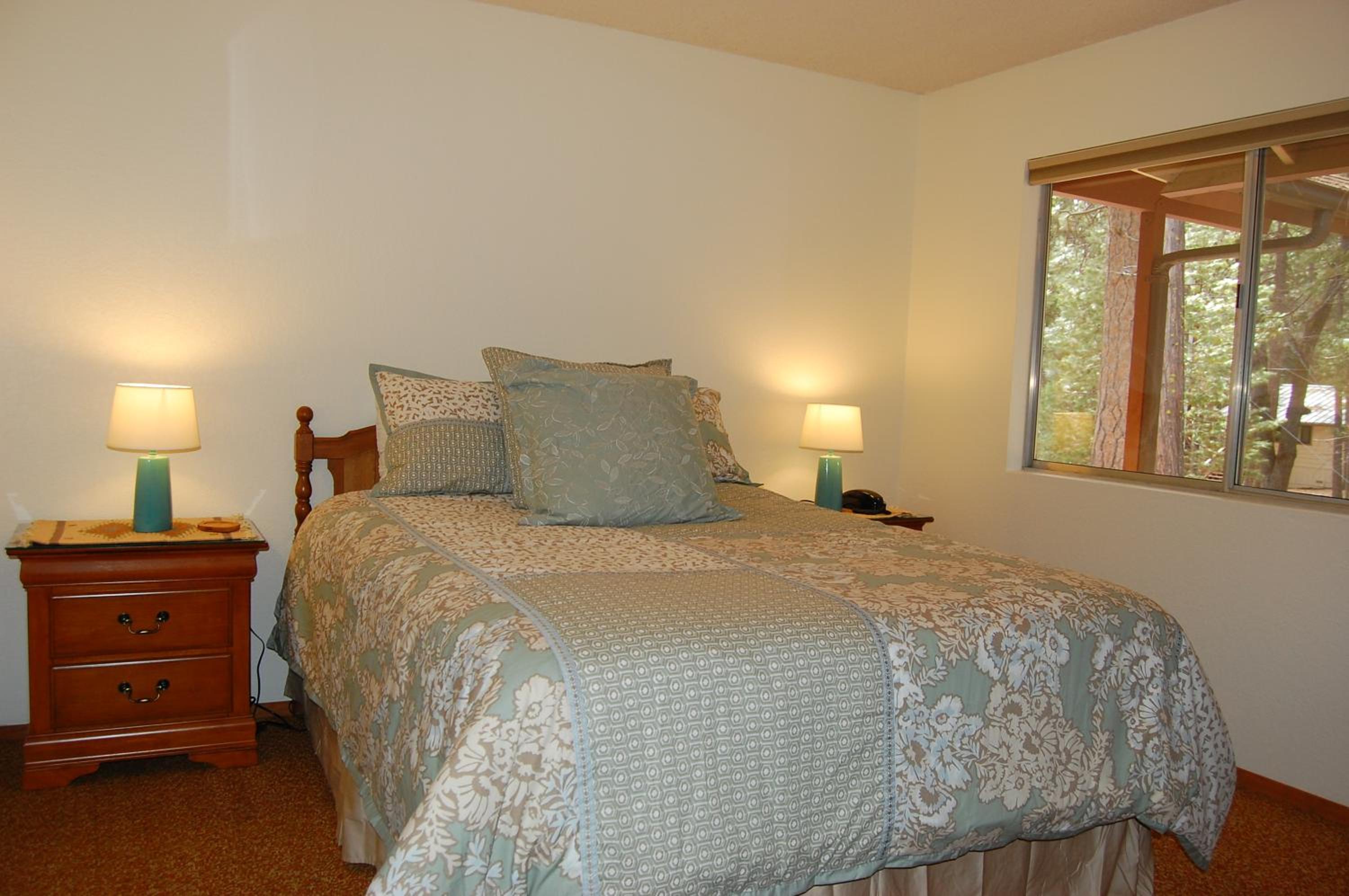 Two-Bedroom House photo 3