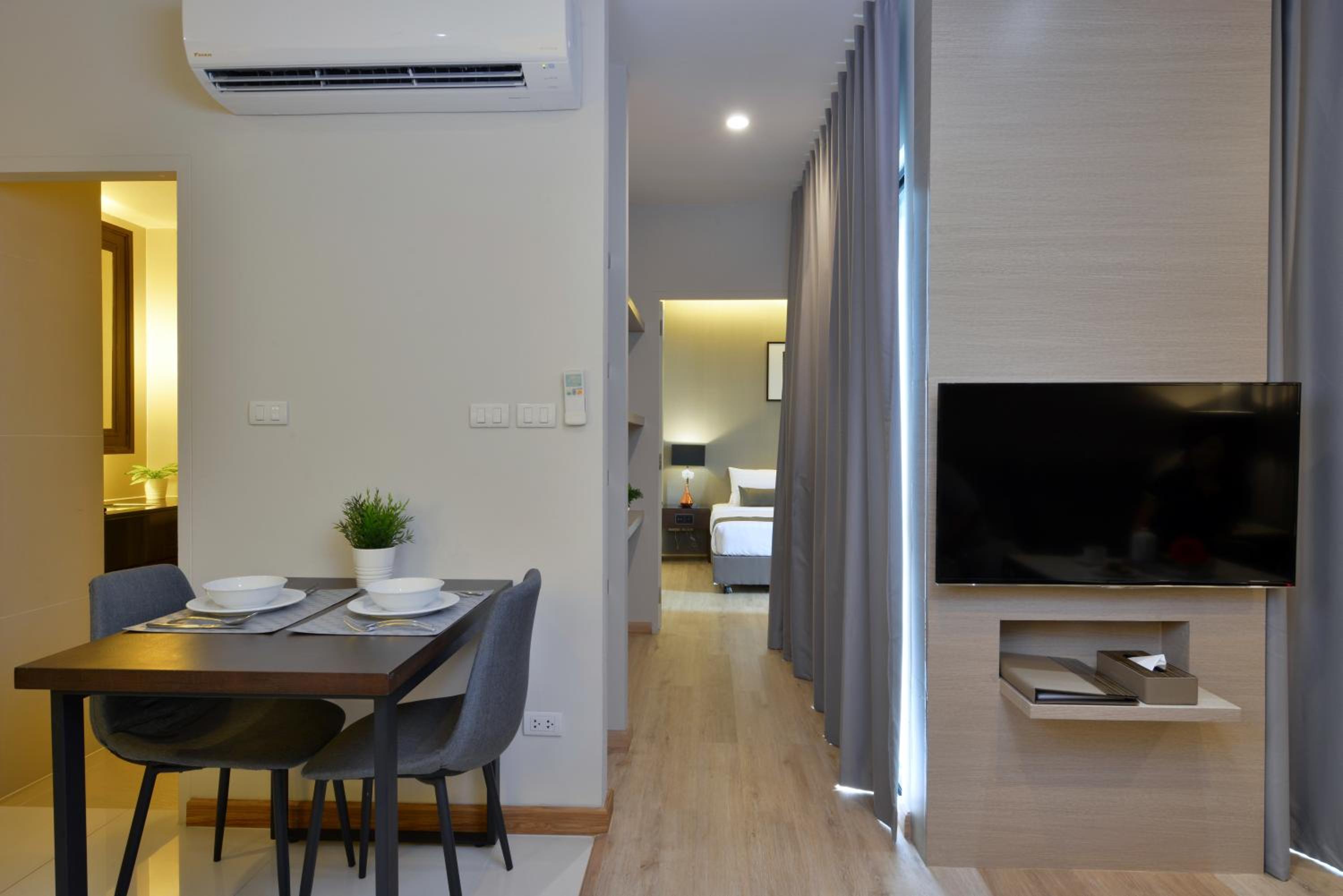 Grand Suite with Double Bed - Photo 5