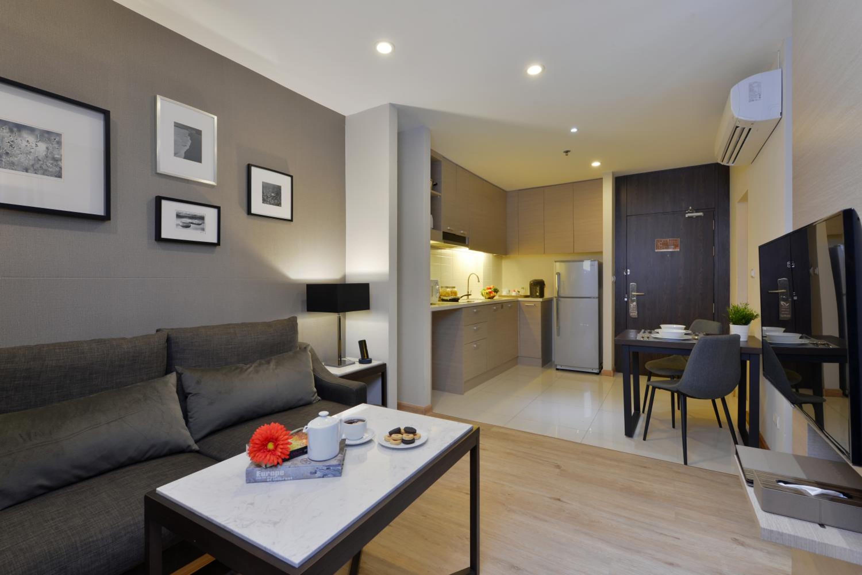 Grand Suite with Double Bed - Photo 1