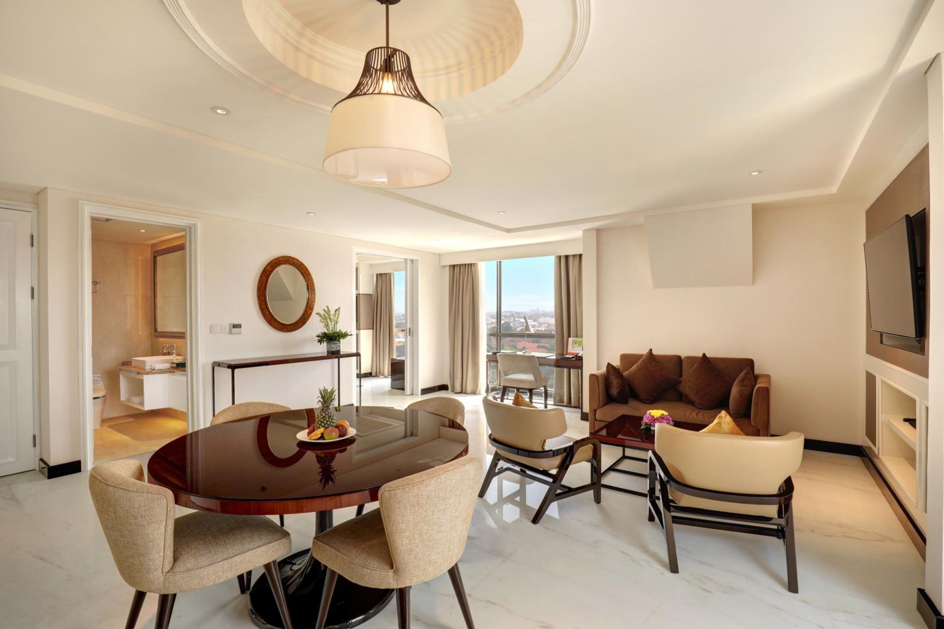 Executive Suite photo 2