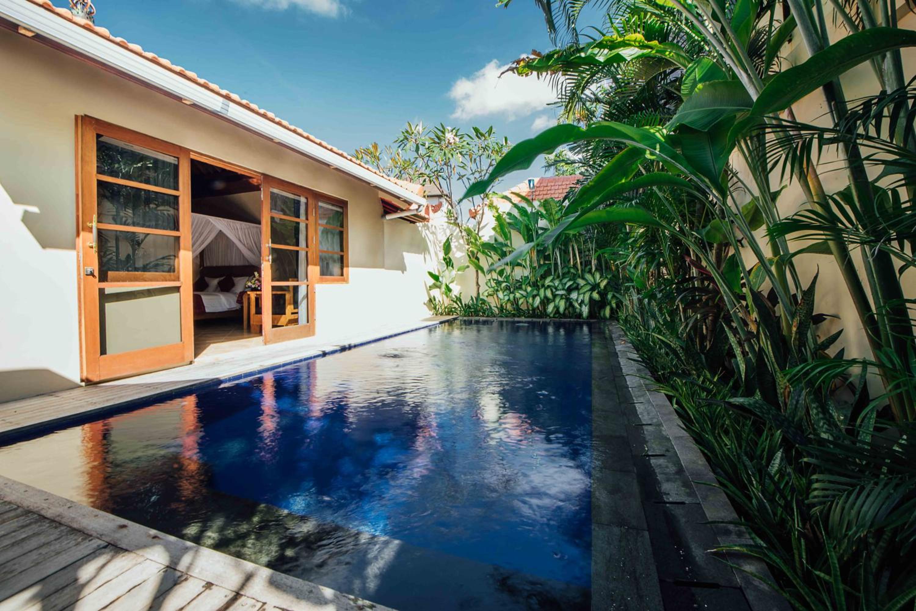 Super Deluxe Bungalow with Private Pool thumbnail 5
