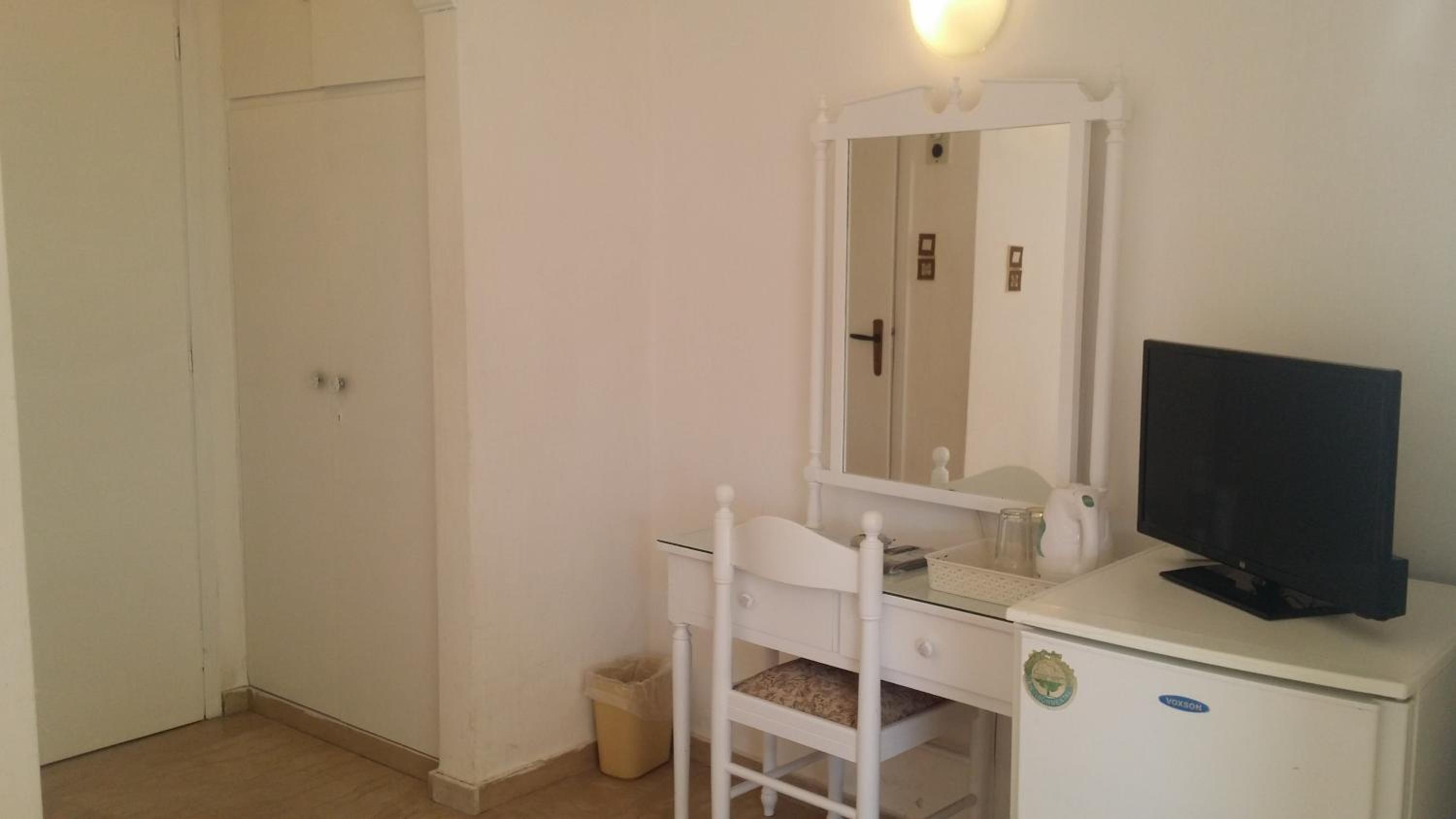 Double or Twin Room - Photo 21