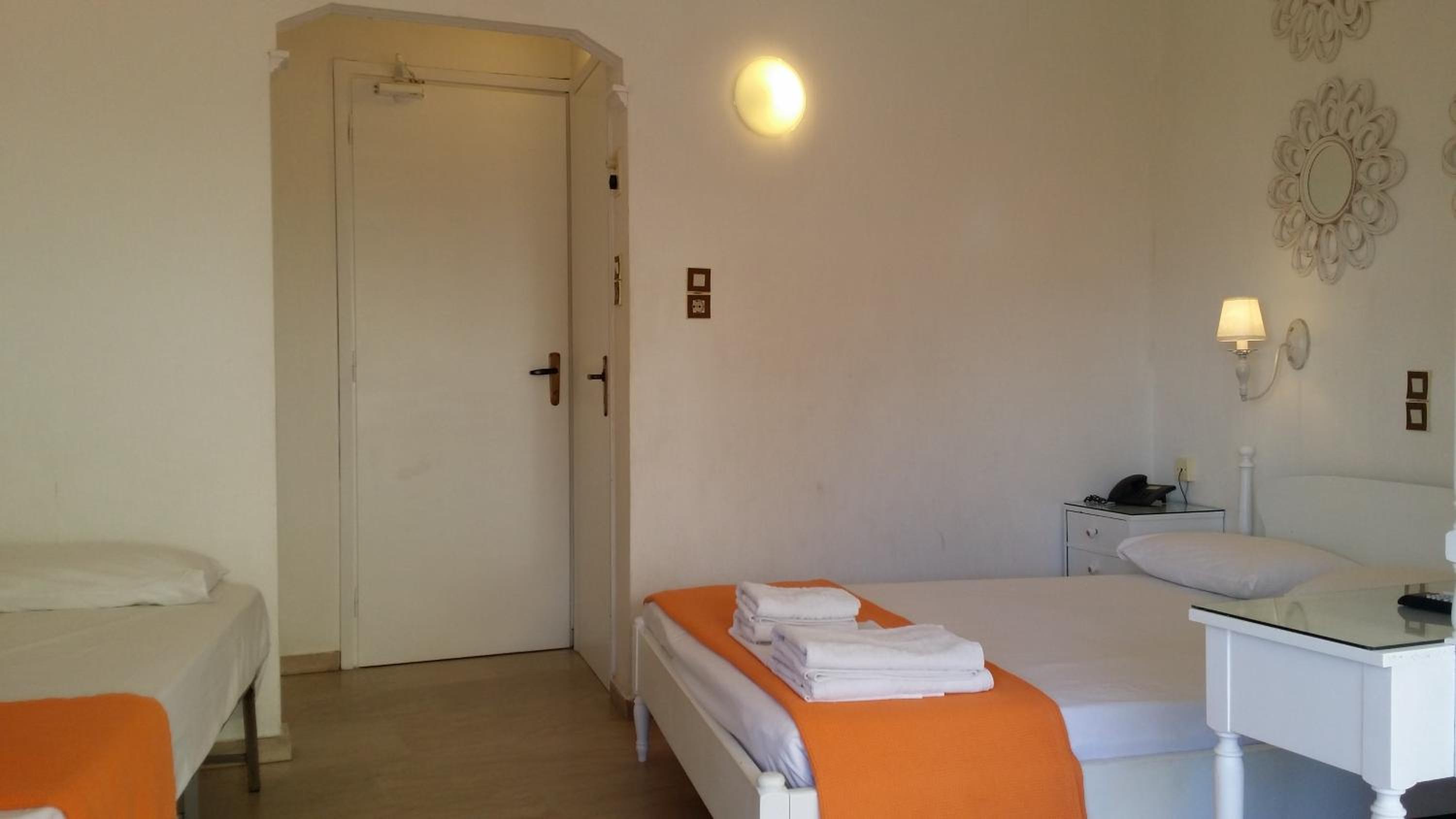 Triple Room - Photo 7