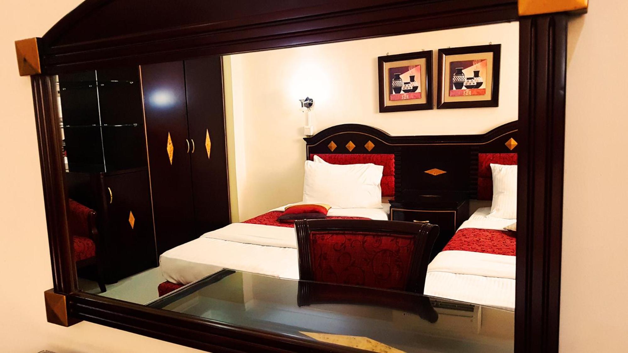 Family Suite - Photo 9