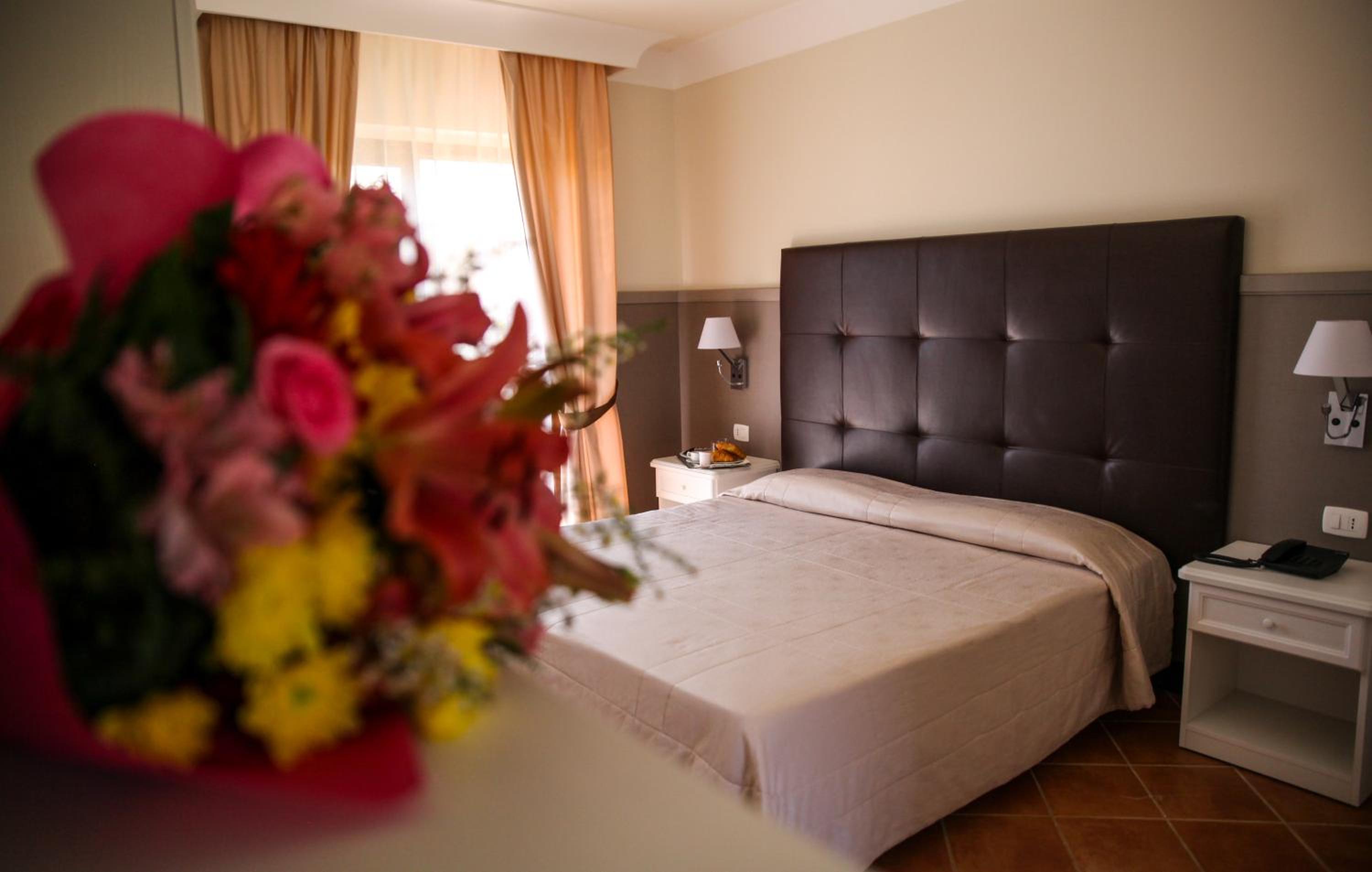 Double or Twin Room - Photo 4