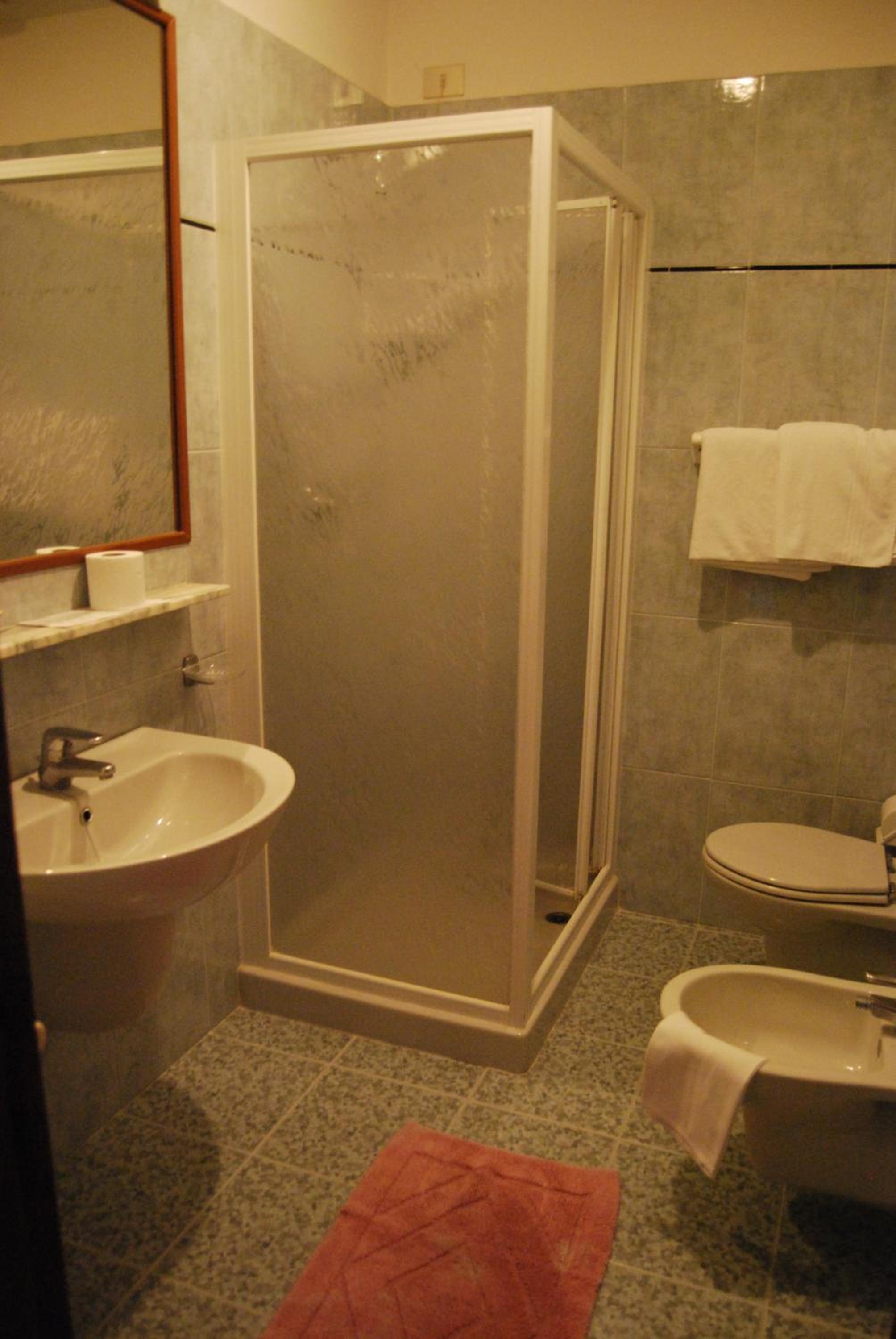 Classic Triple Room - Photo 4