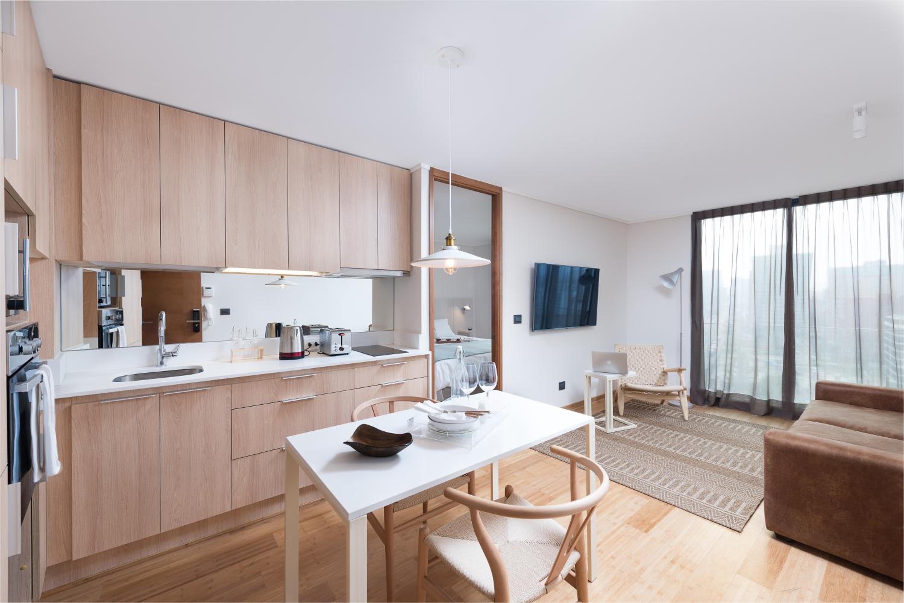 One-Bedroom Apartment photo 1