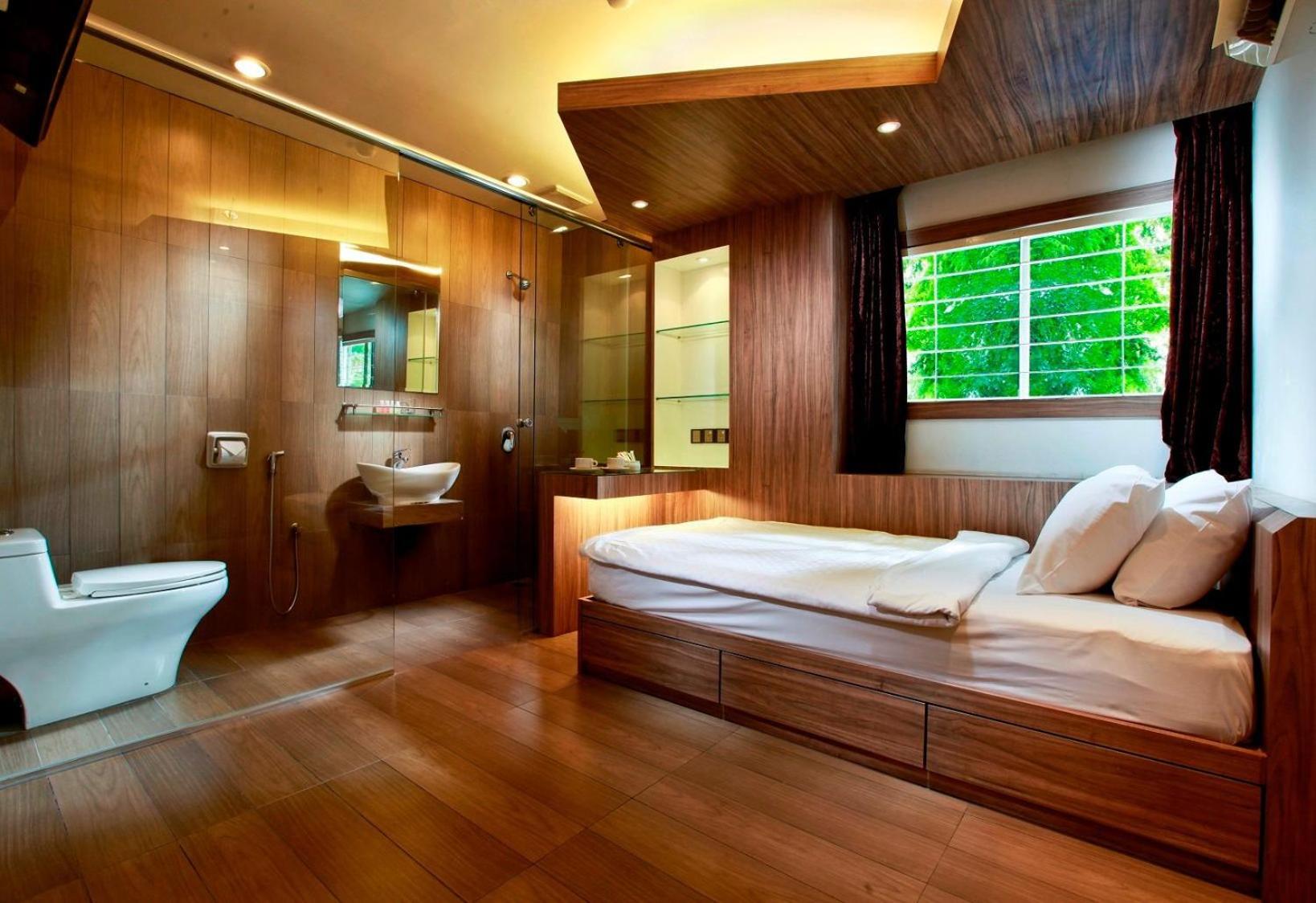 Deluxe Single Room