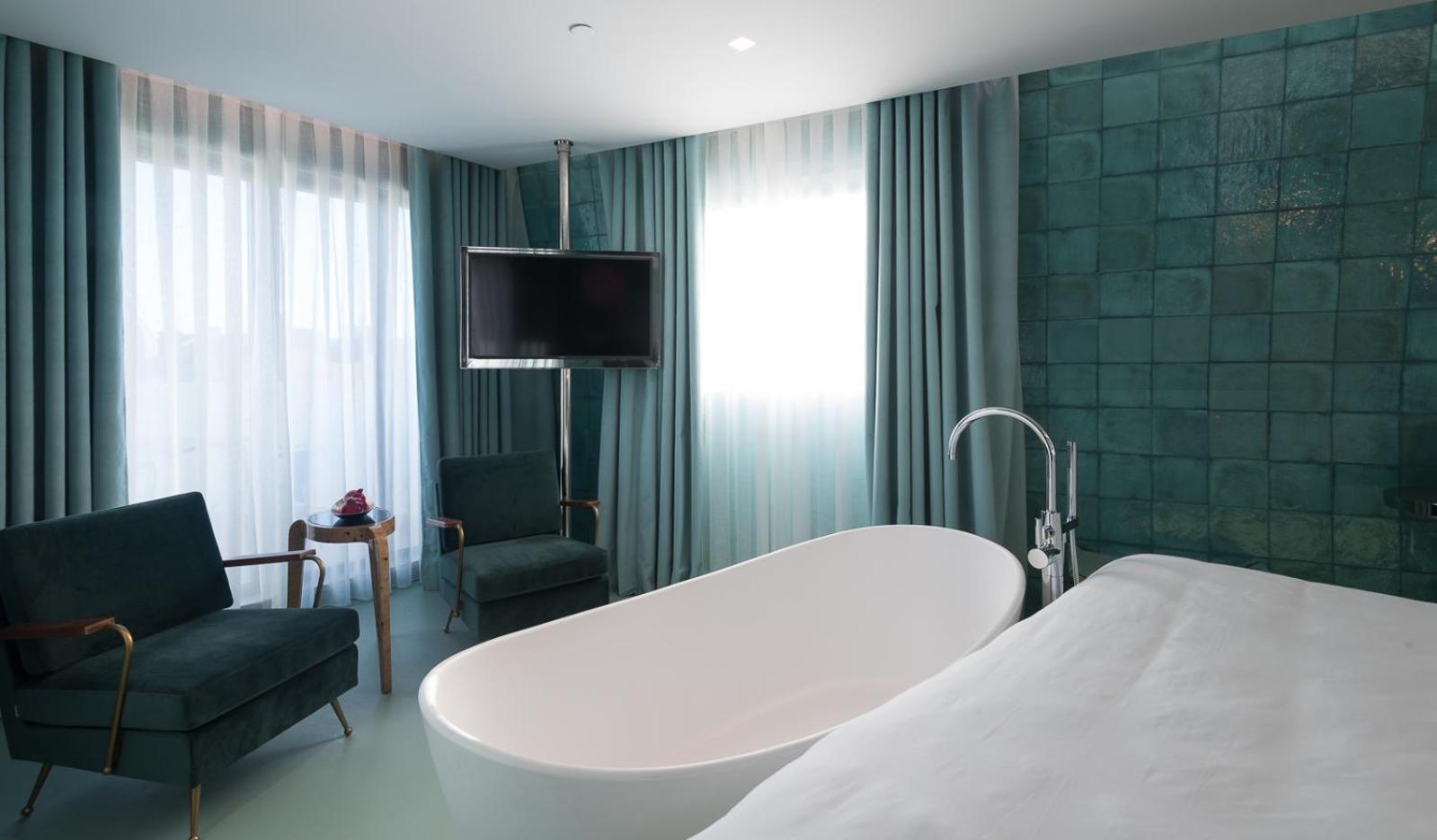 Premium Double Room photo 3