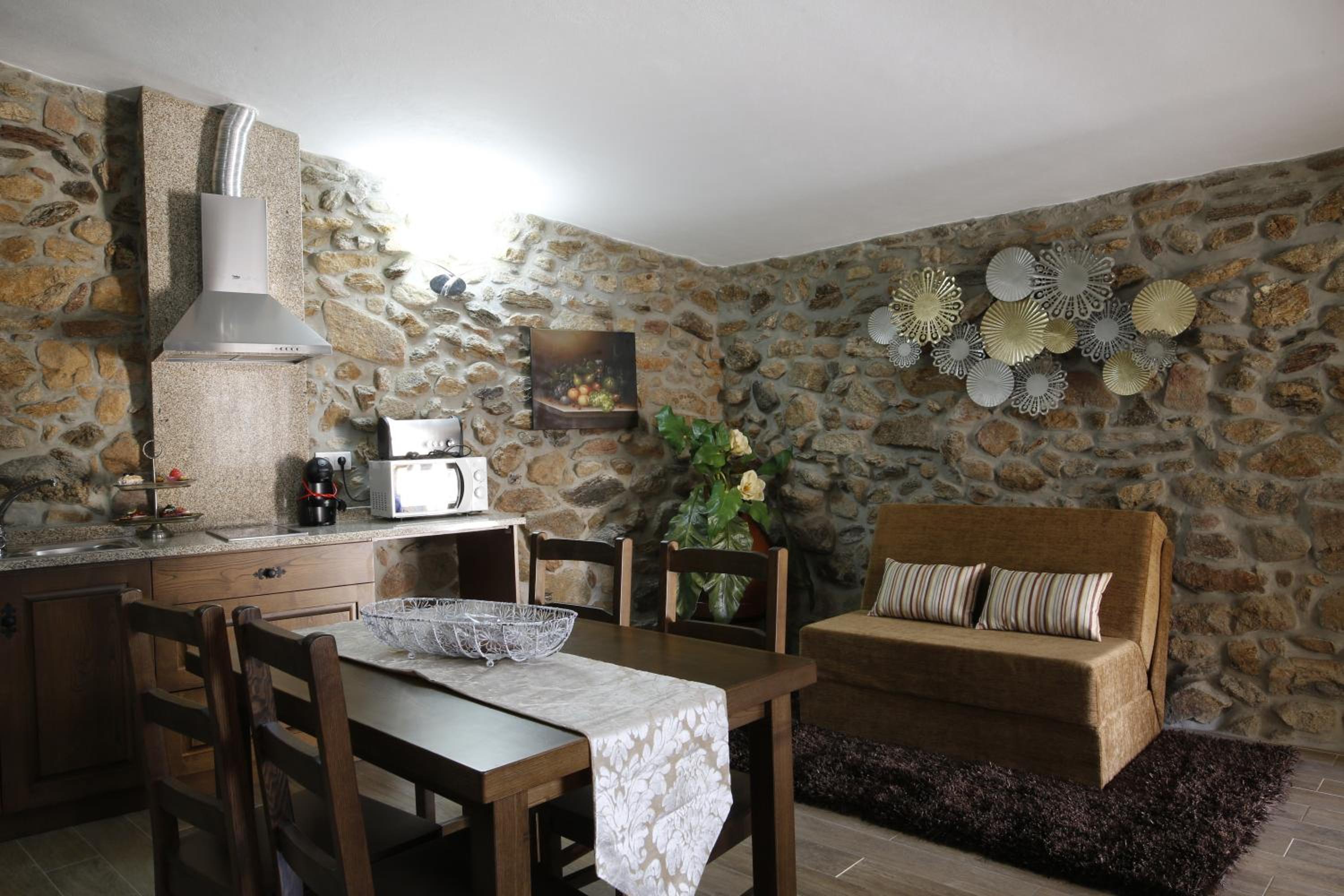 One-Bedroom House photo 2