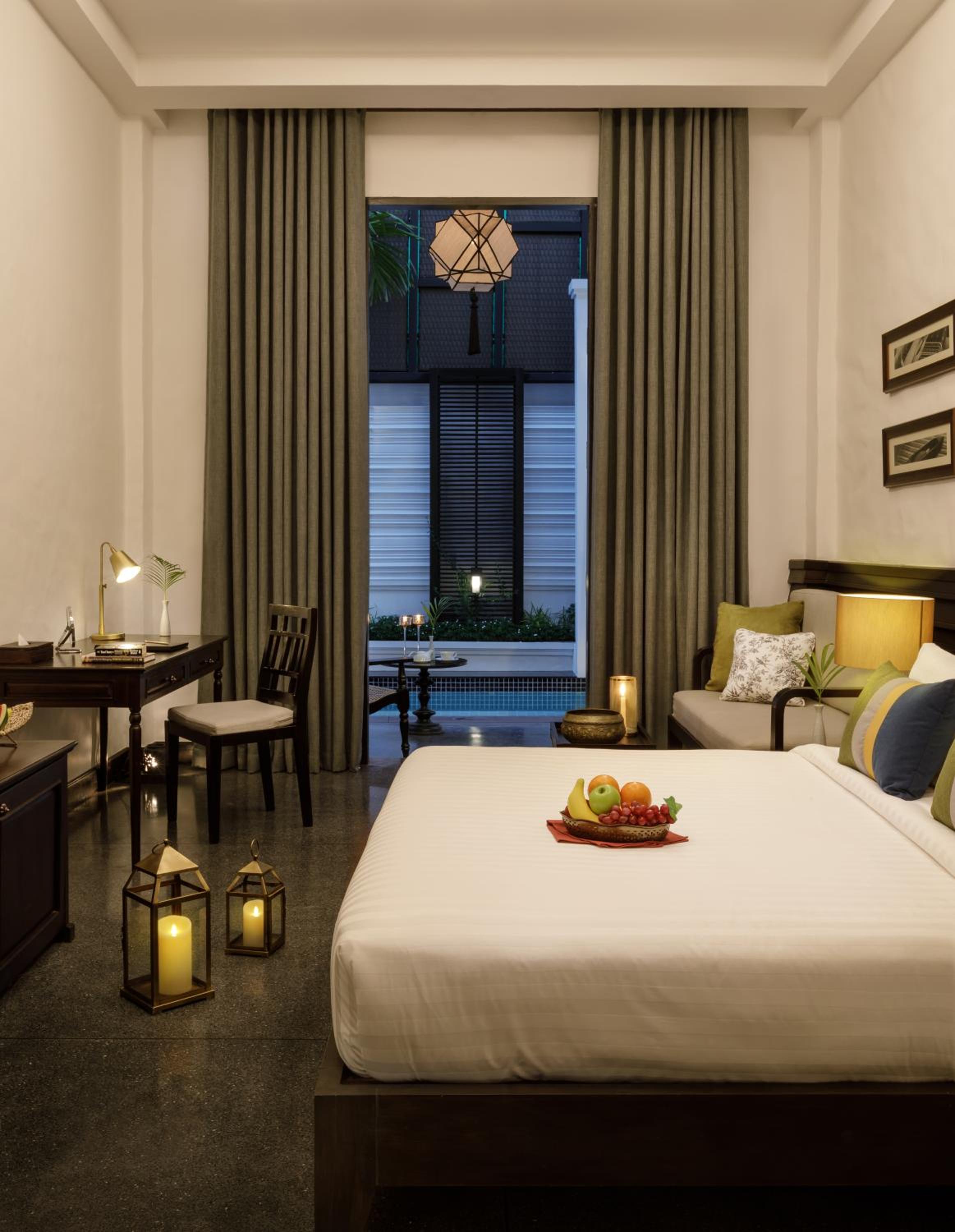 Deluxe Double or Twin Room with Pool Access