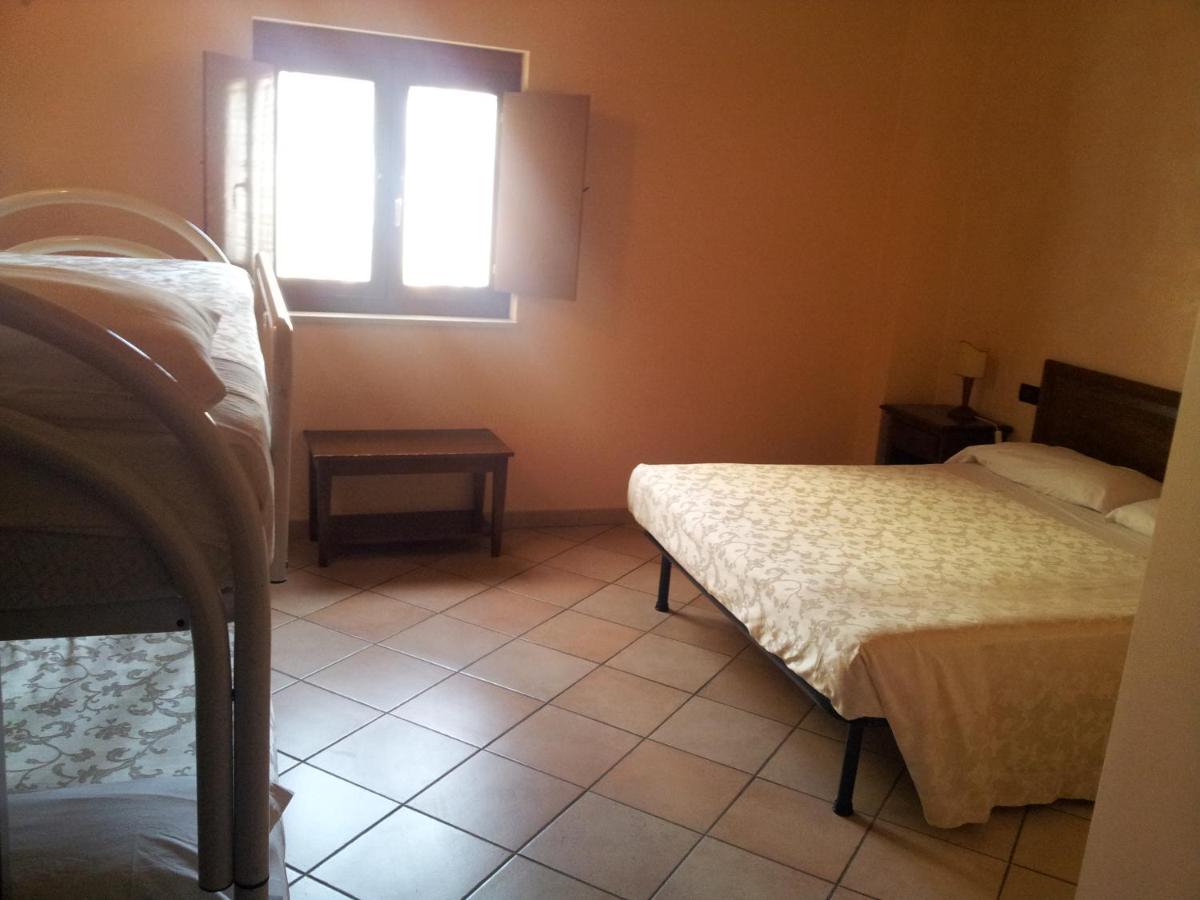 Quadruple Room with Private Bathroom photo 1