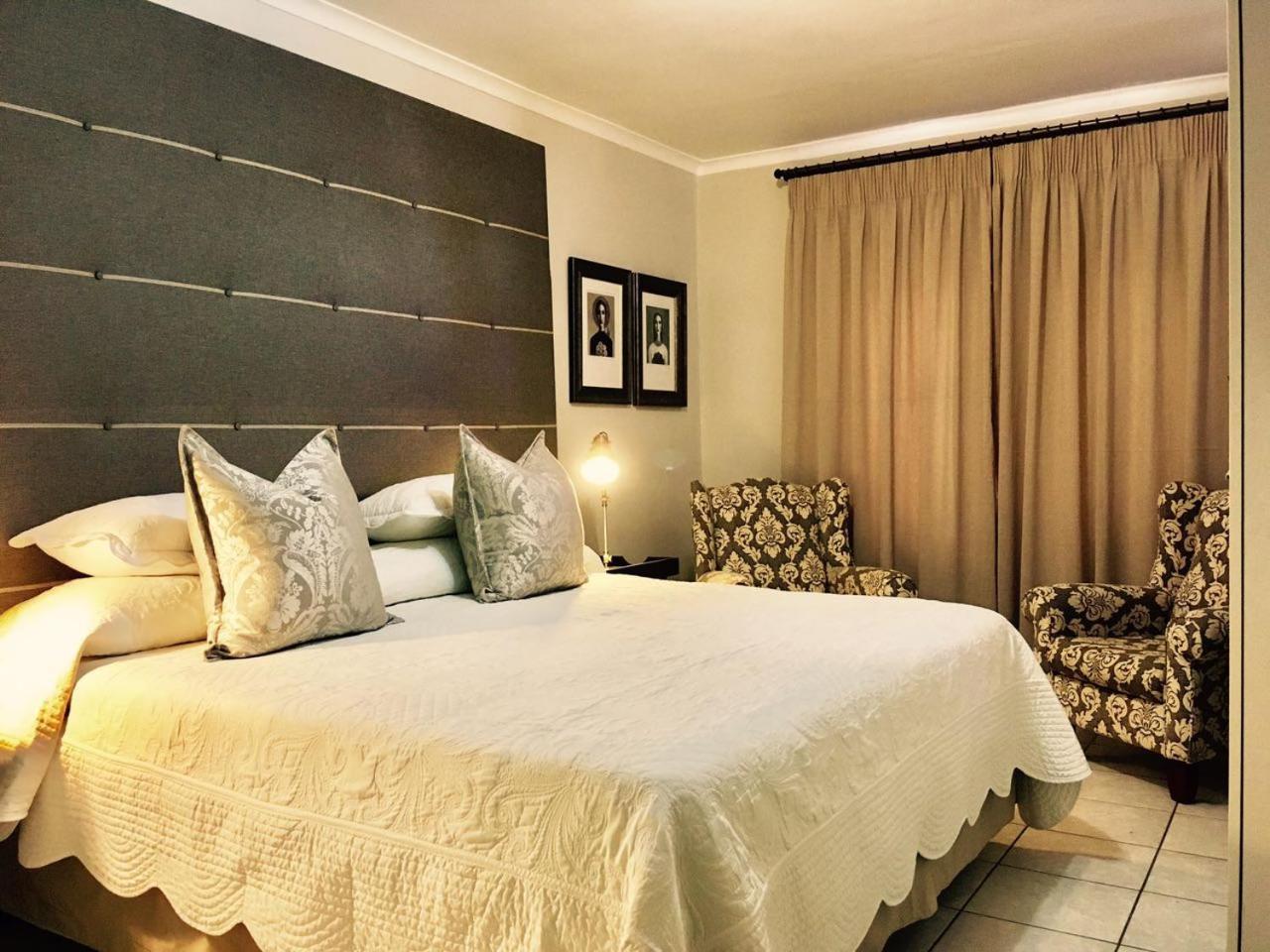Standard King Room - Photo 1