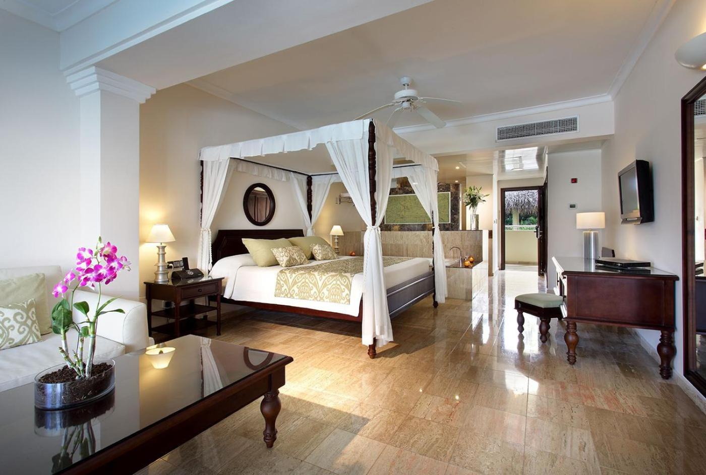 Junior Suite with Garden View - Photo 1