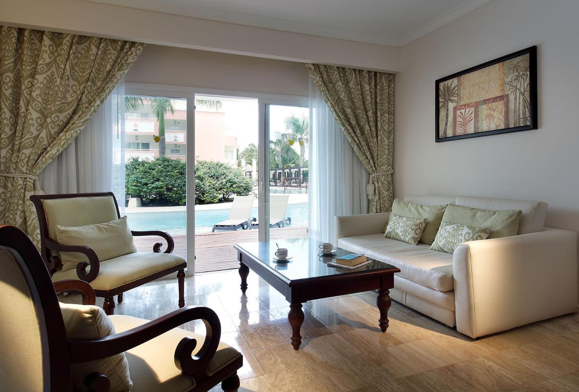 Junior Suite Swim Up - Photo 2