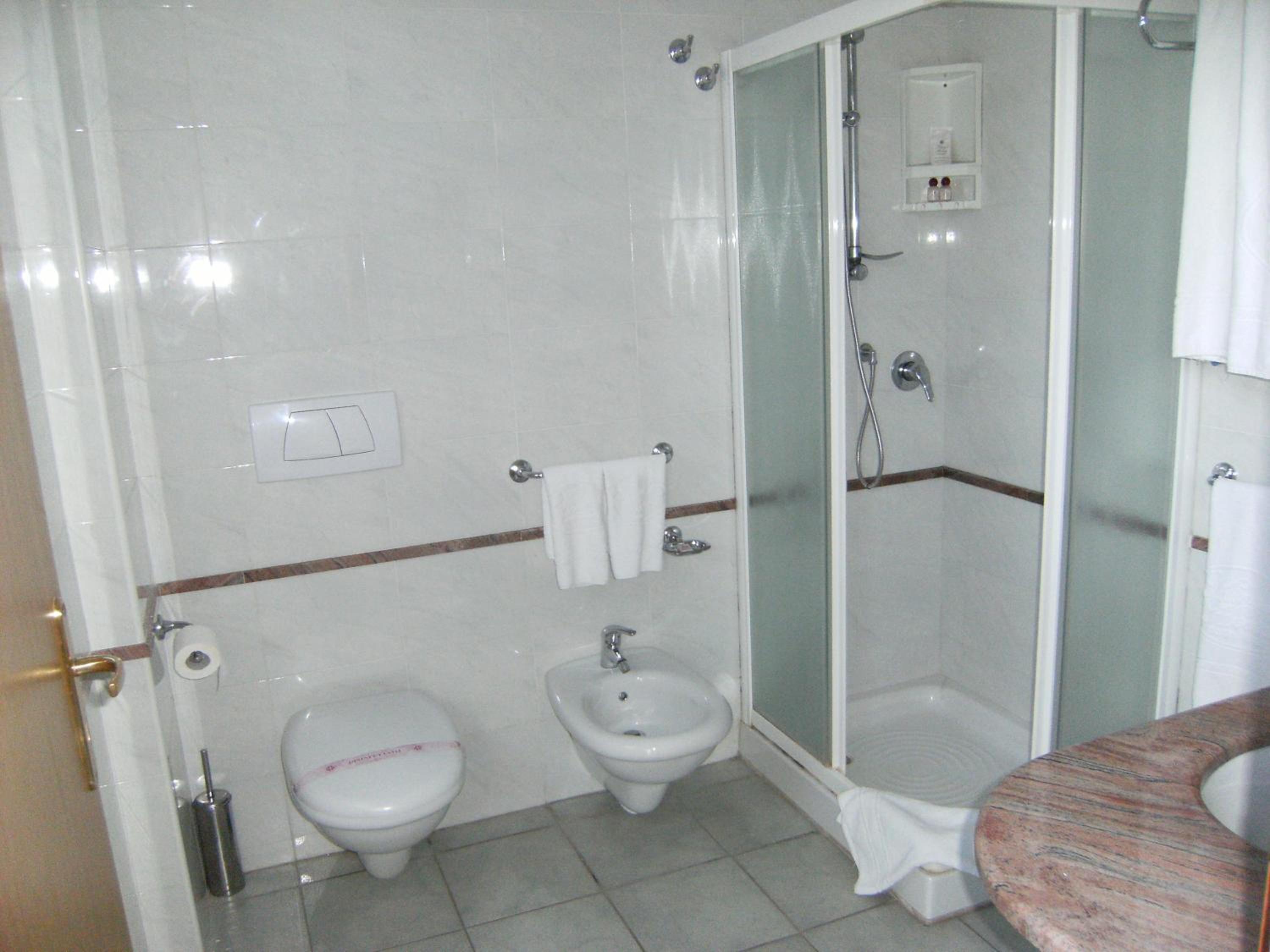 Quadruple Room - Photo 3