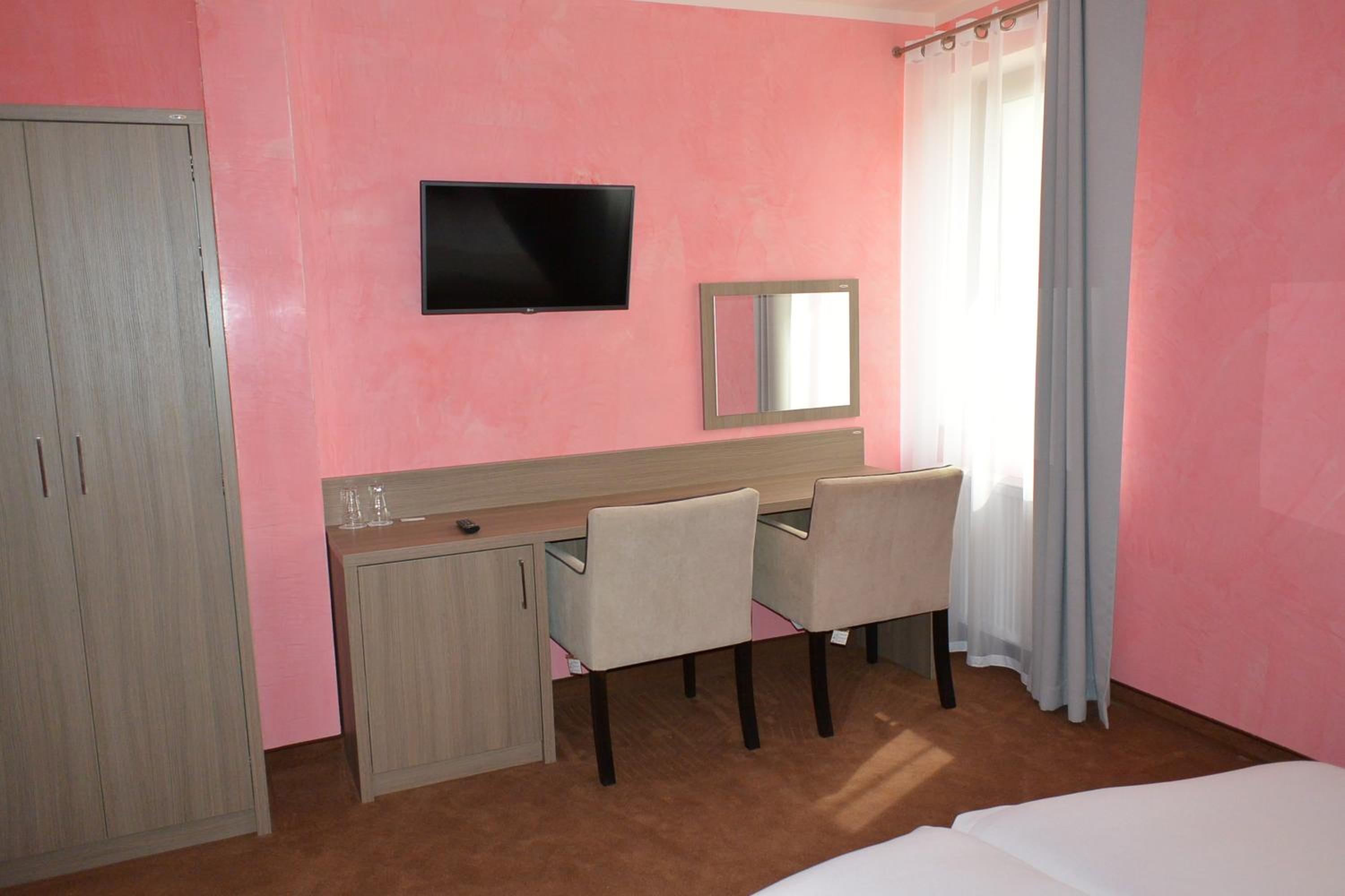 Superior Twin Room - Photo 3