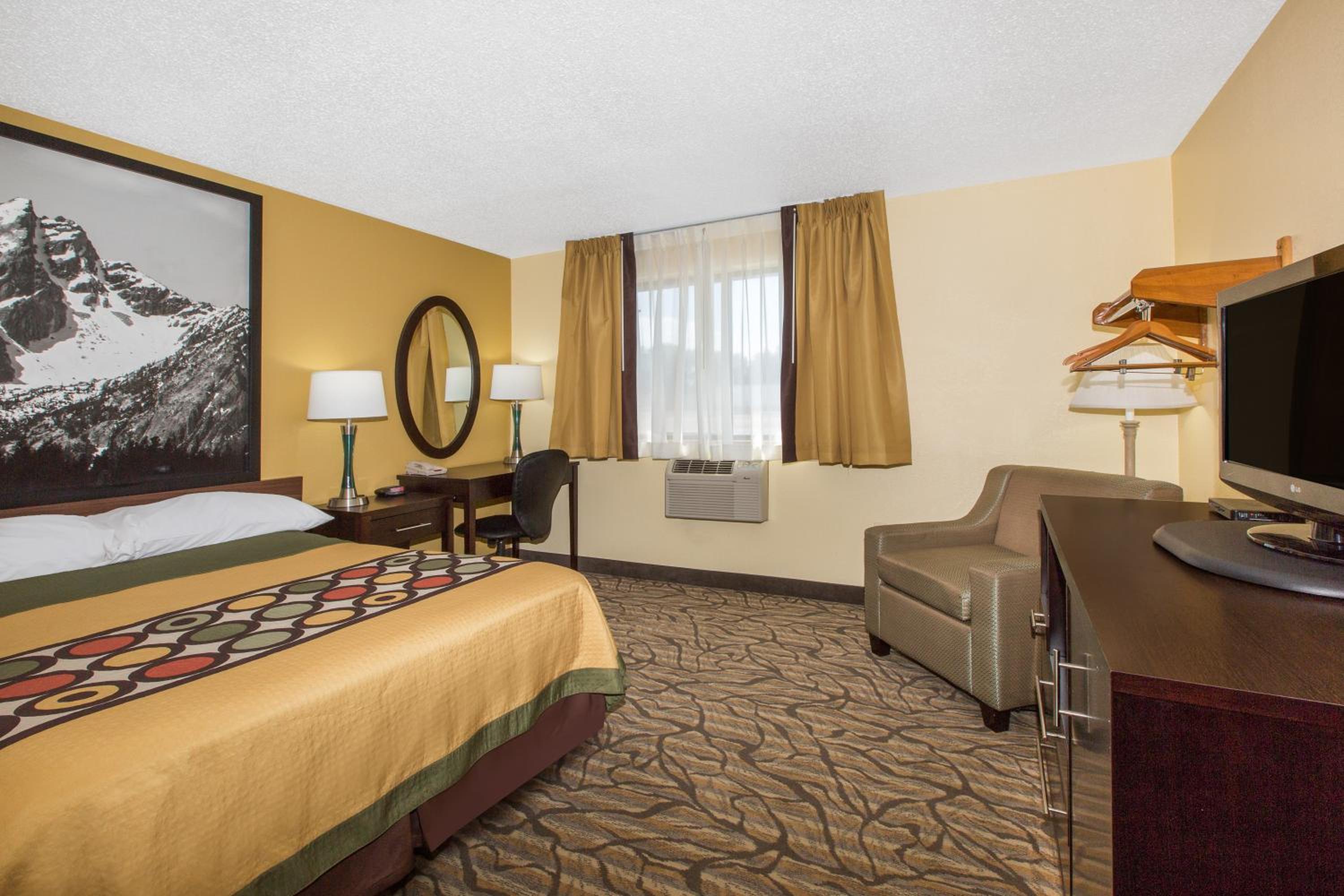 King Room - Non-Smoking - Photo 8