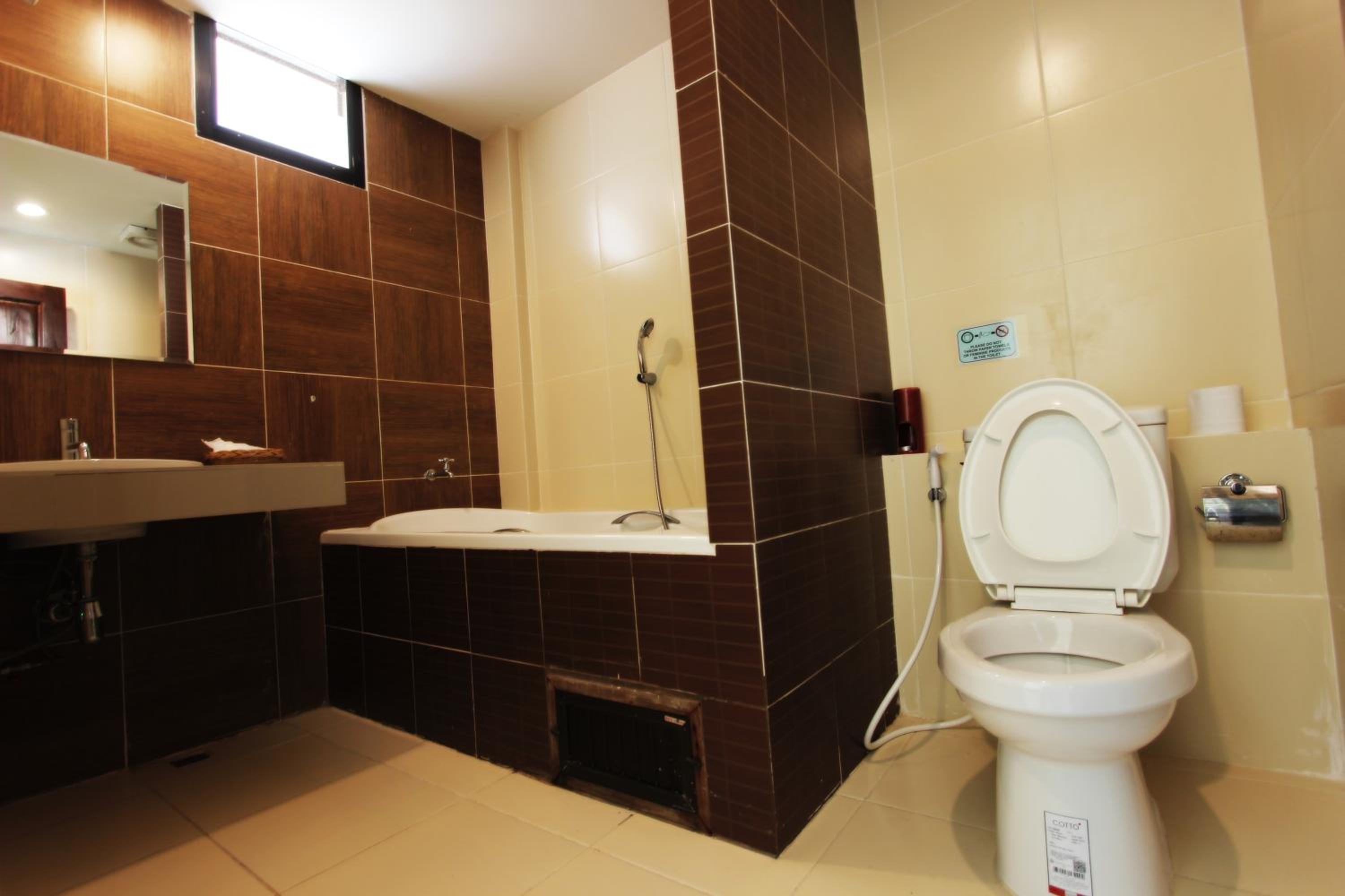 Triple Room with Private Bathroom photo 3
