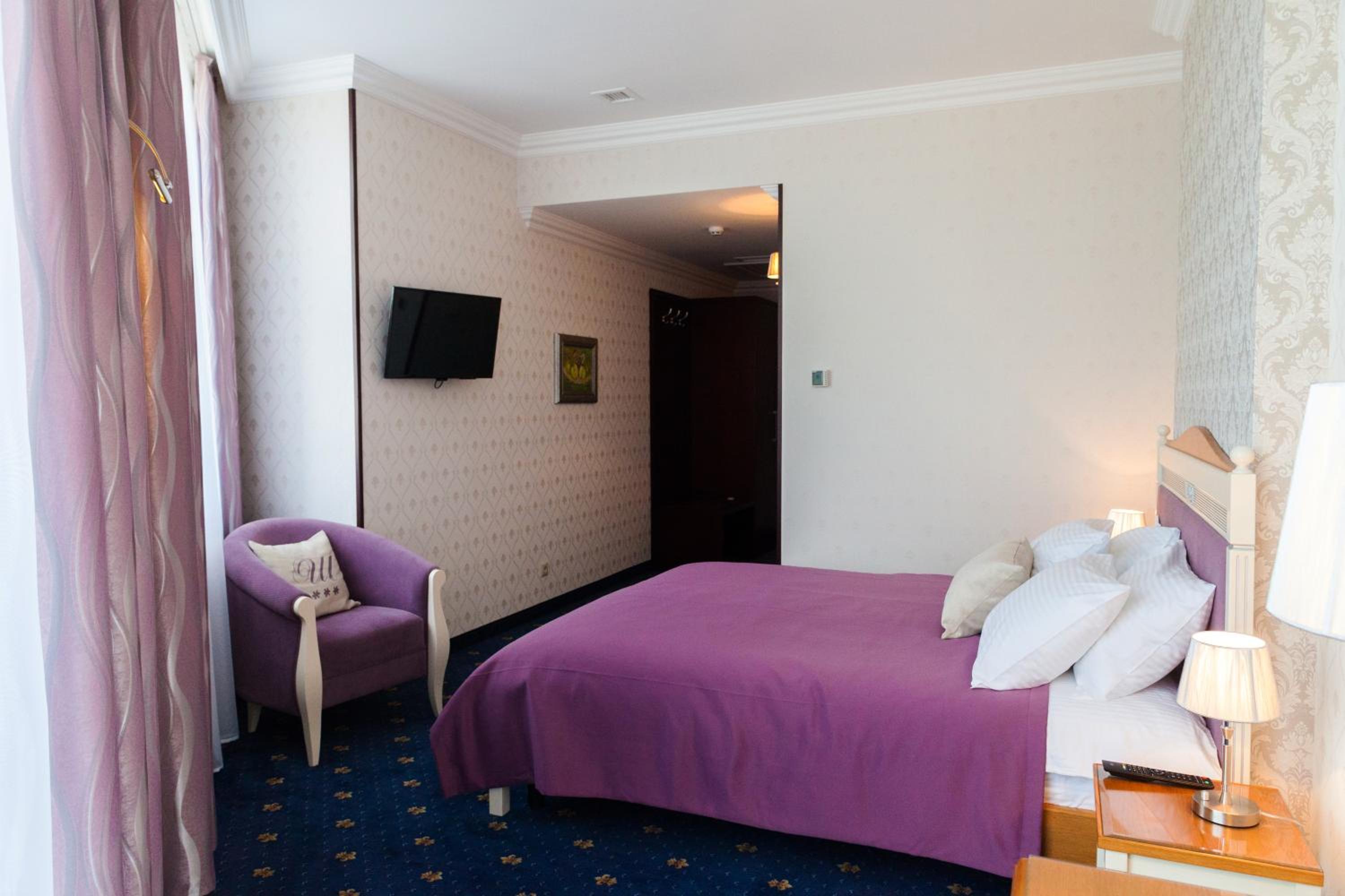 Economy Double Room photo 3