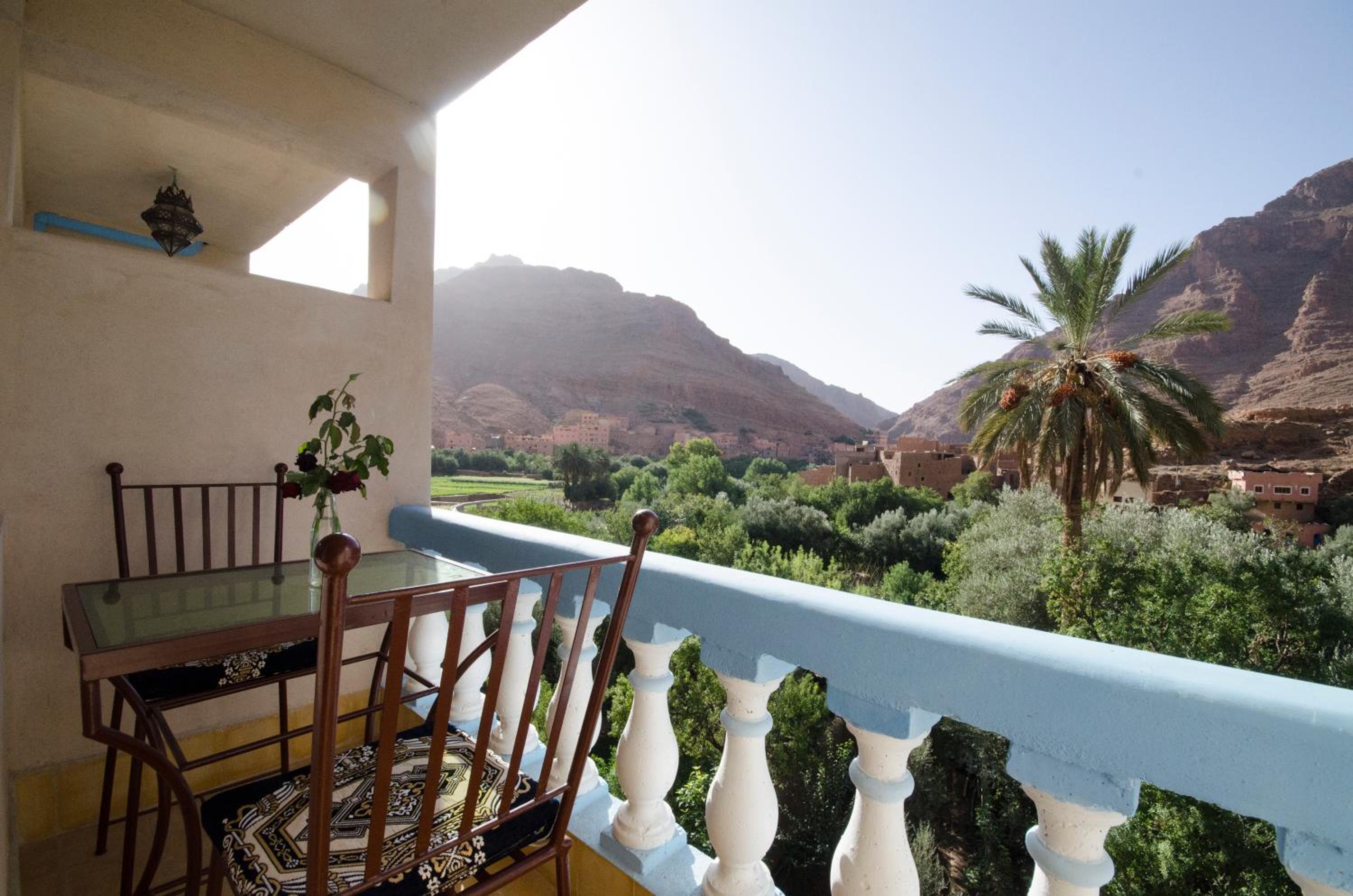 Double Room with Balcony (2 Adults + 1 Child) - Photo 6