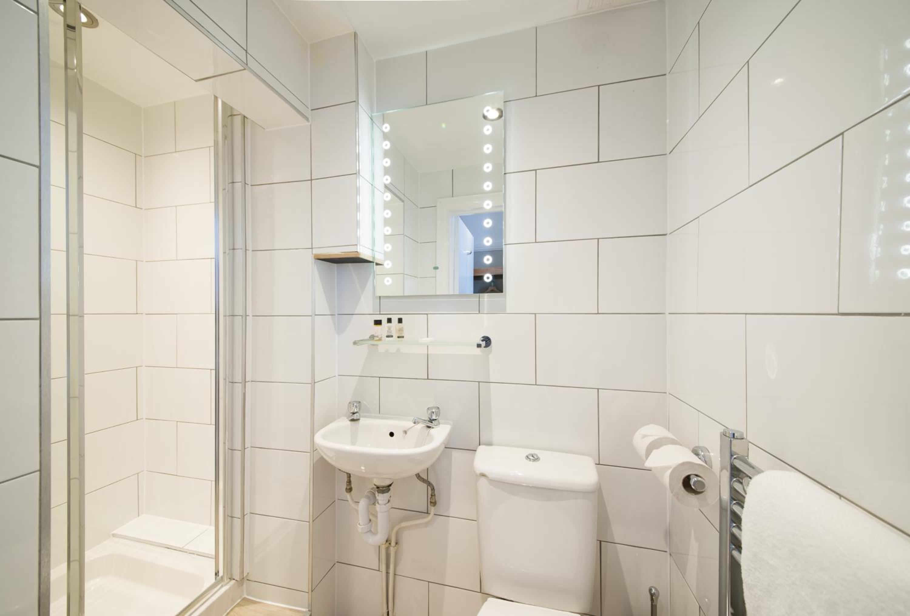 Single Room photo 2