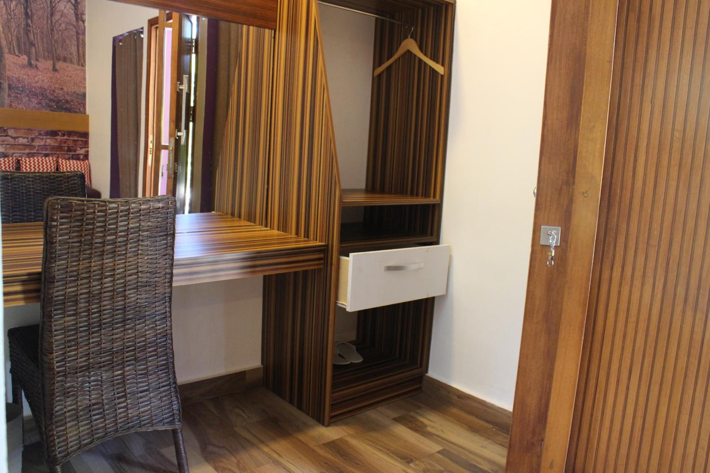 Deluxe Double or Twin Room - Photo 2