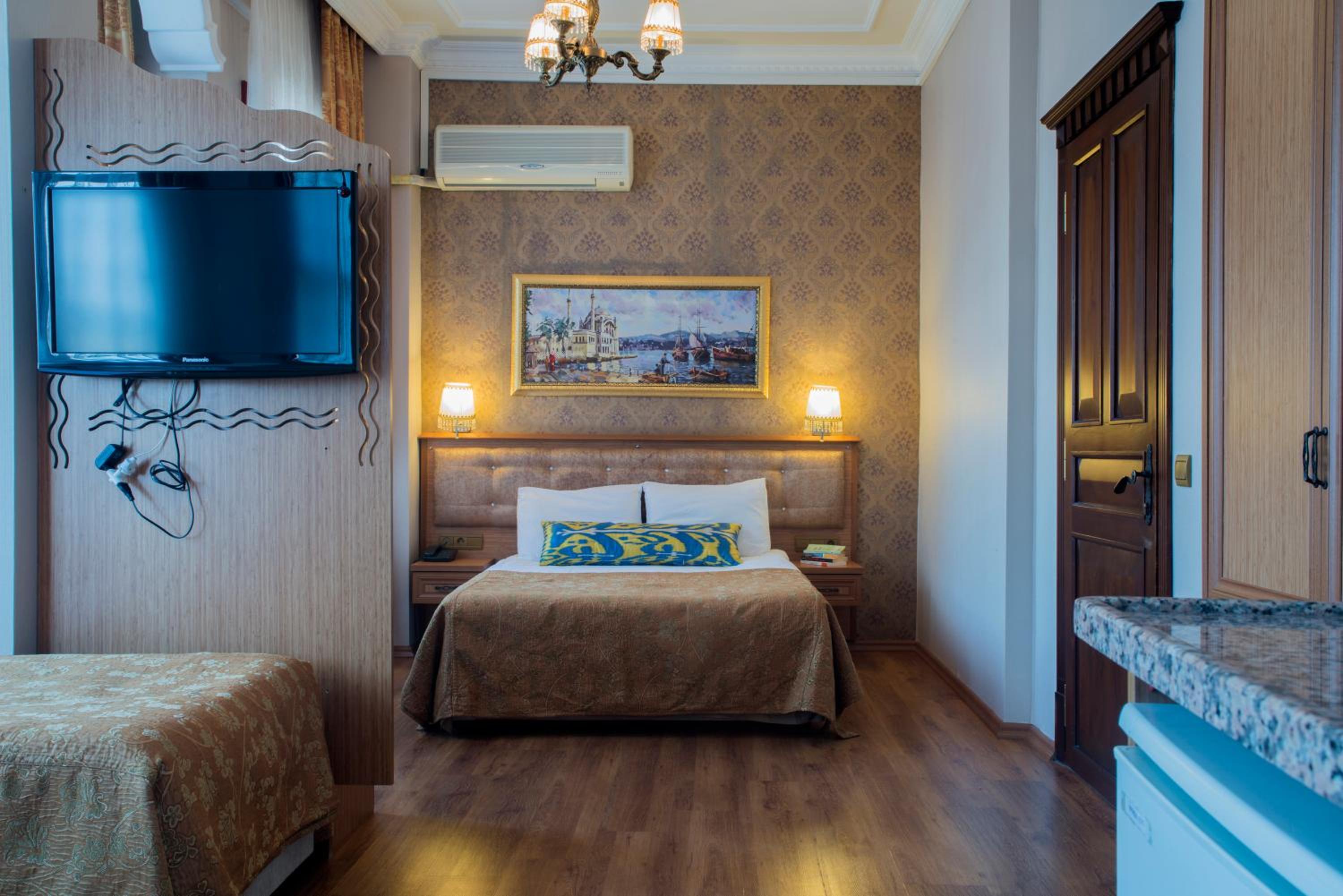 Two-Bedroom Family Suite photo 3