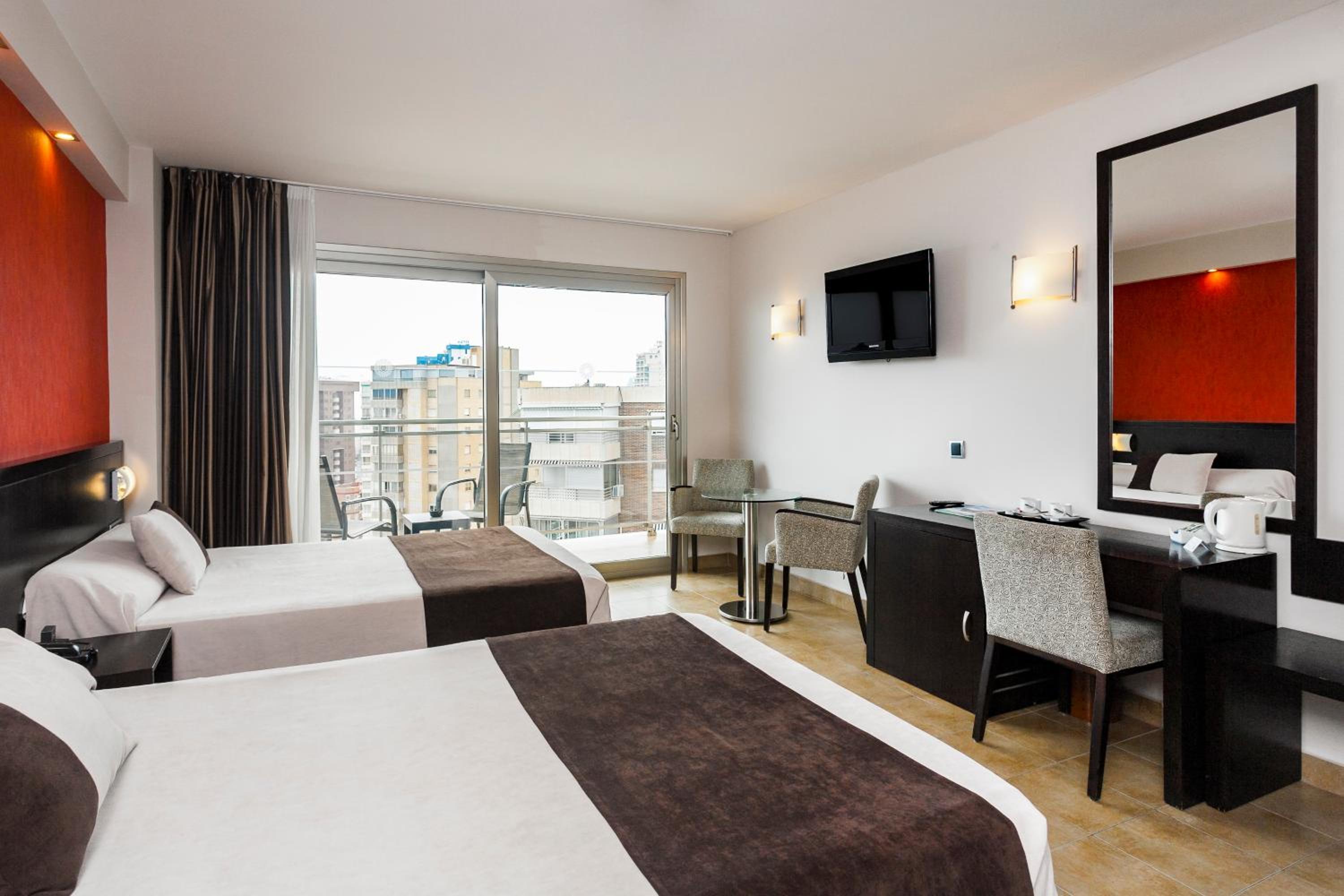 Deluxe Triple Room - Photo 6