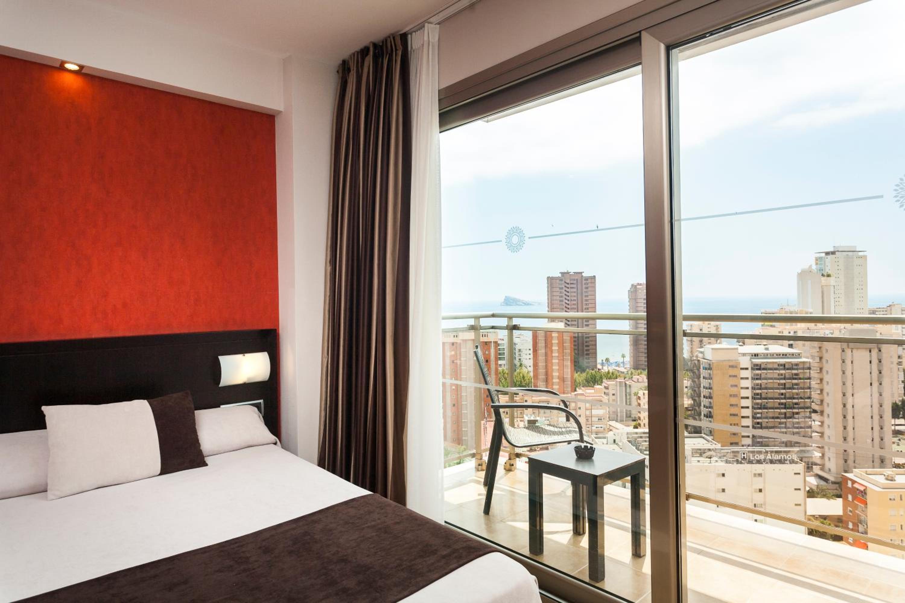 Deluxe Triple Room - Photo 1