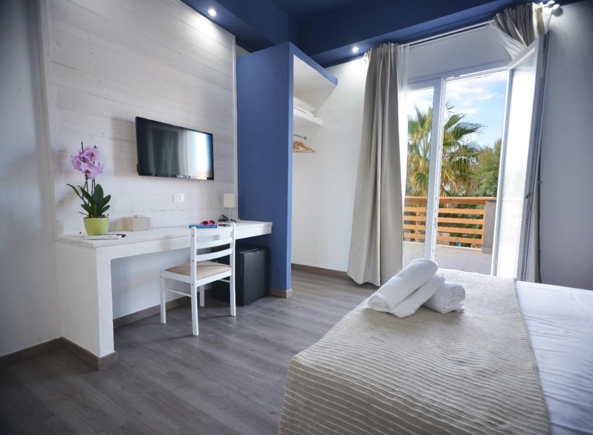 Executive Double Room with balcony sea side