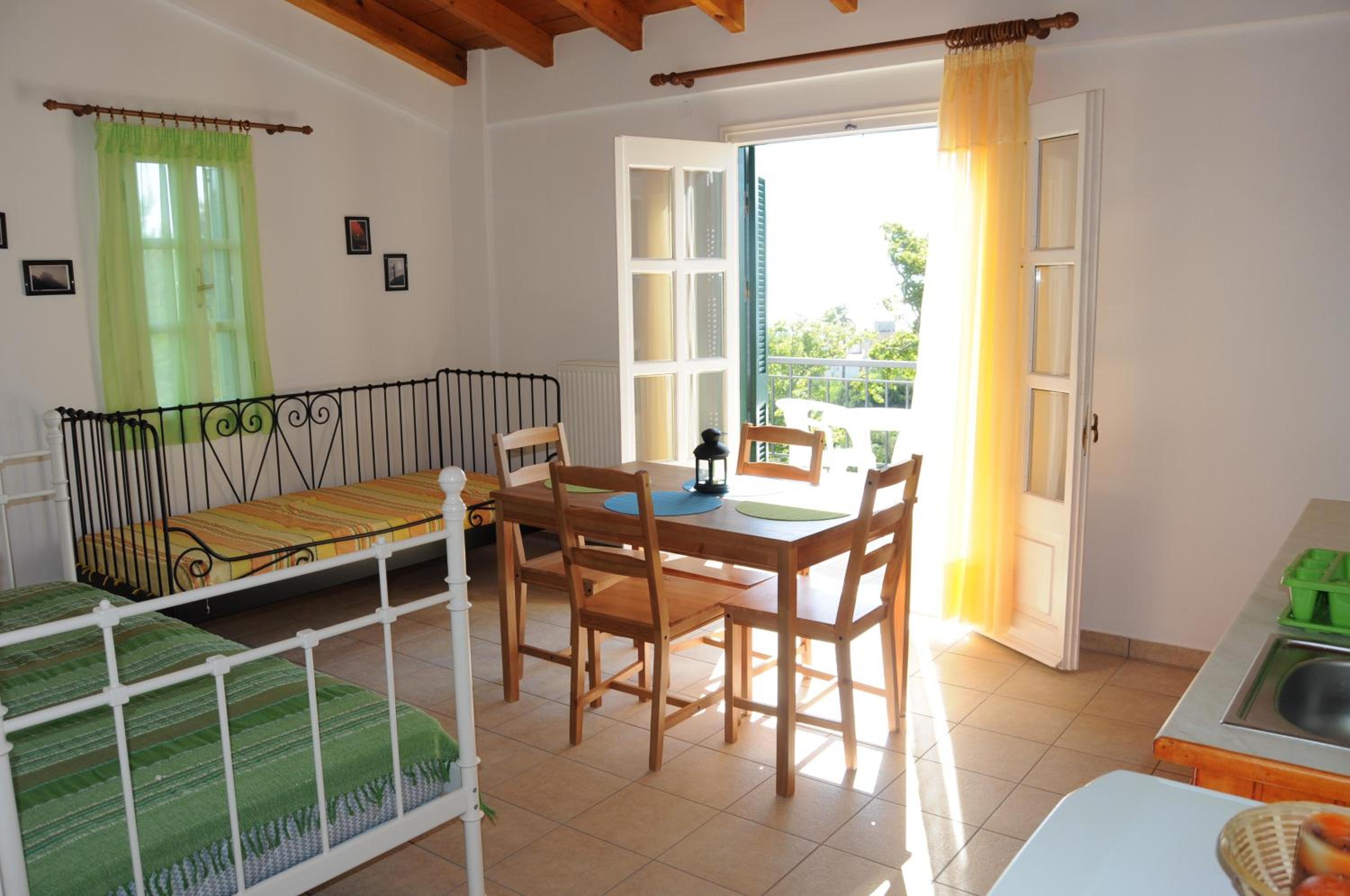 Studio Apartment with Sea View photo 2