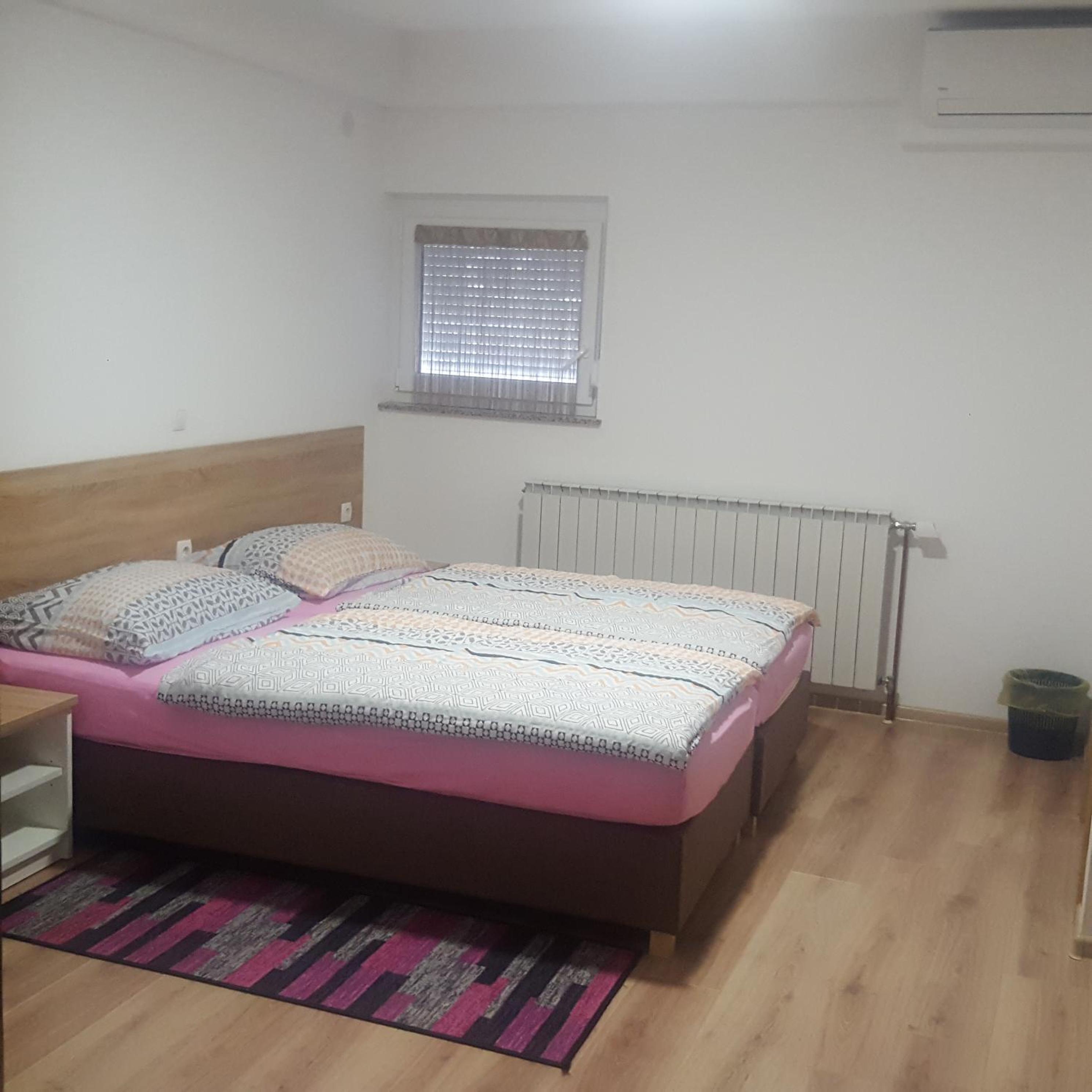 Double Room with Private Bathroom photo 1