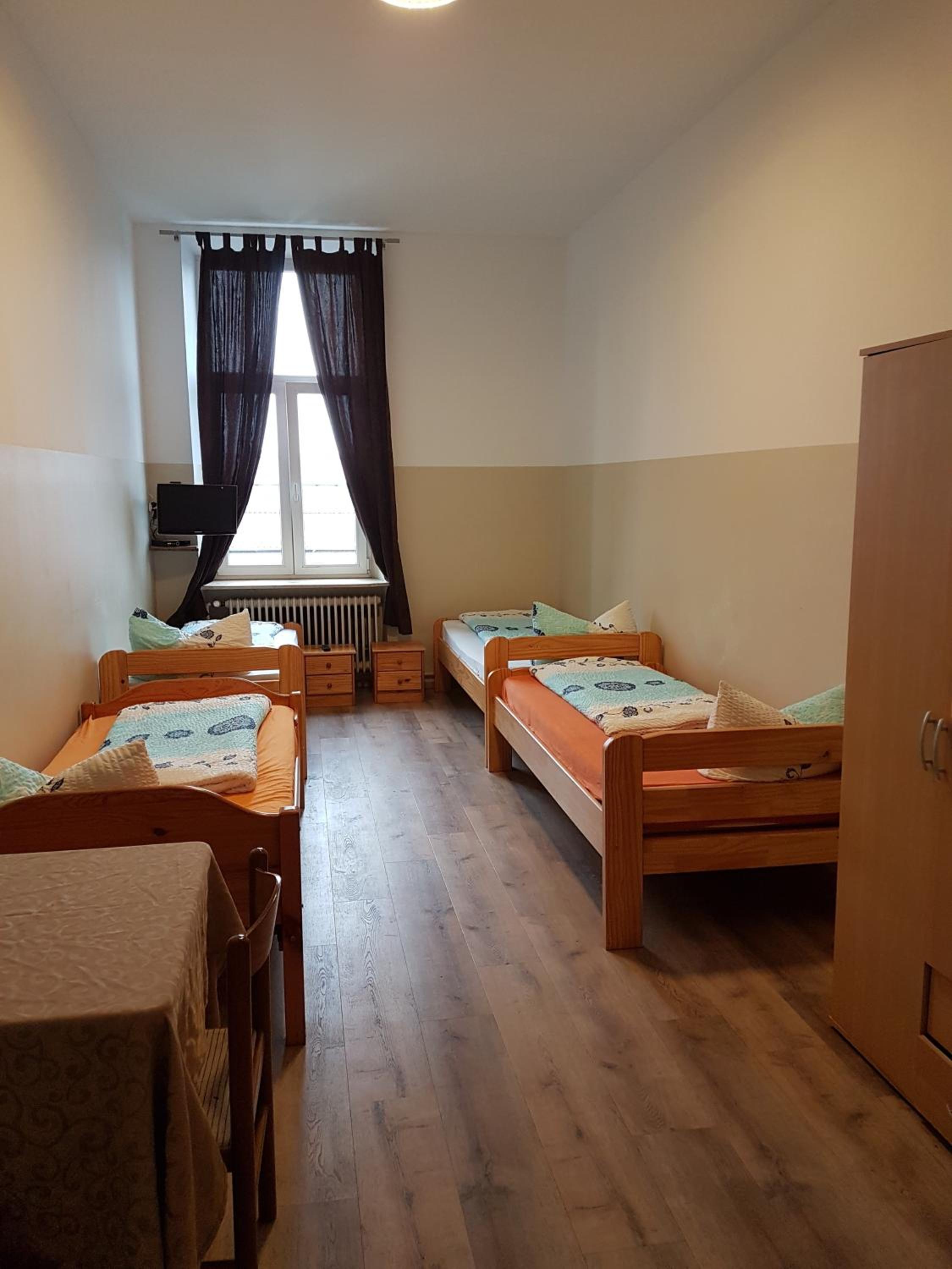 Quadruple Room - Photo 3
