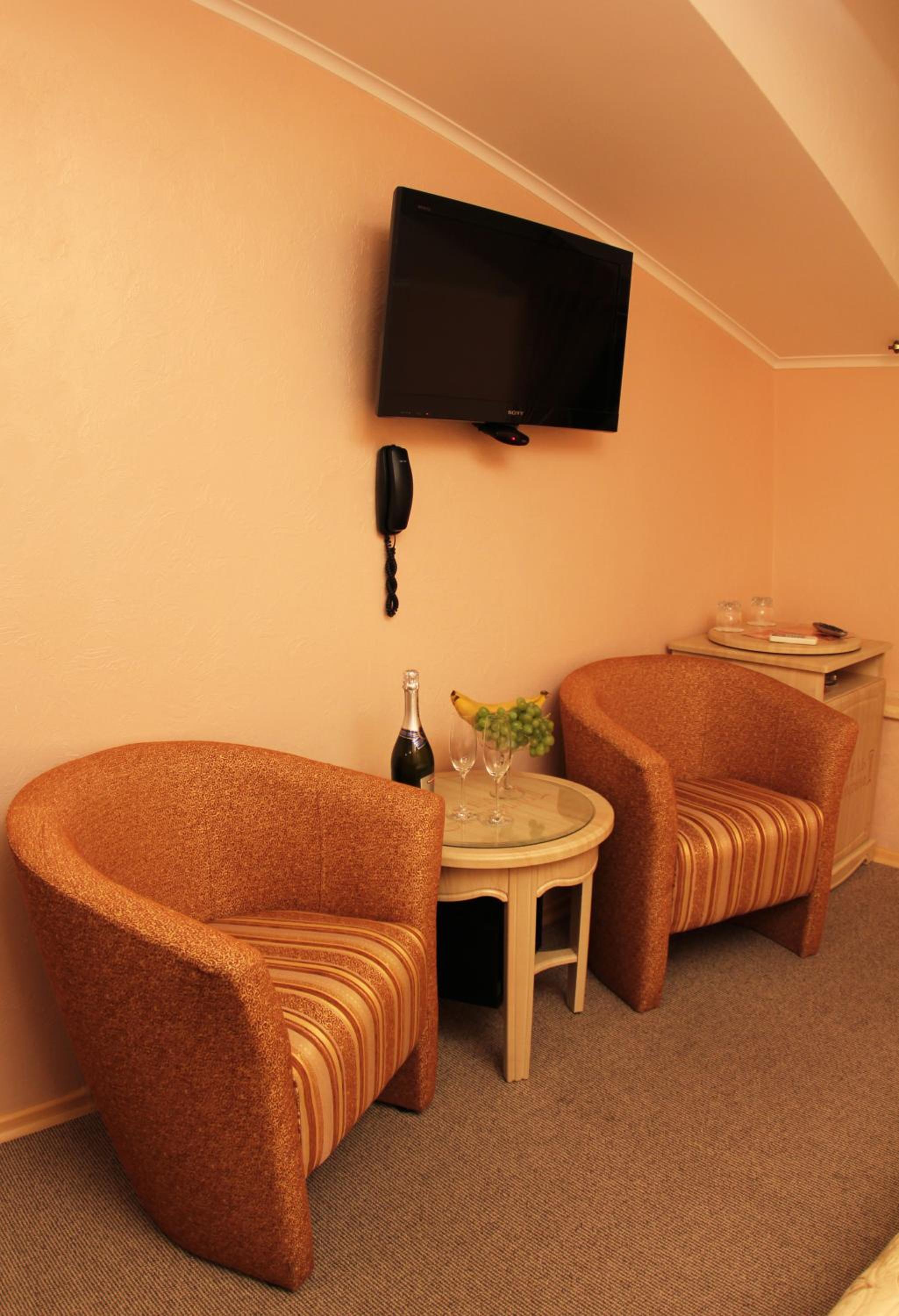 Economy Double Room photo 3