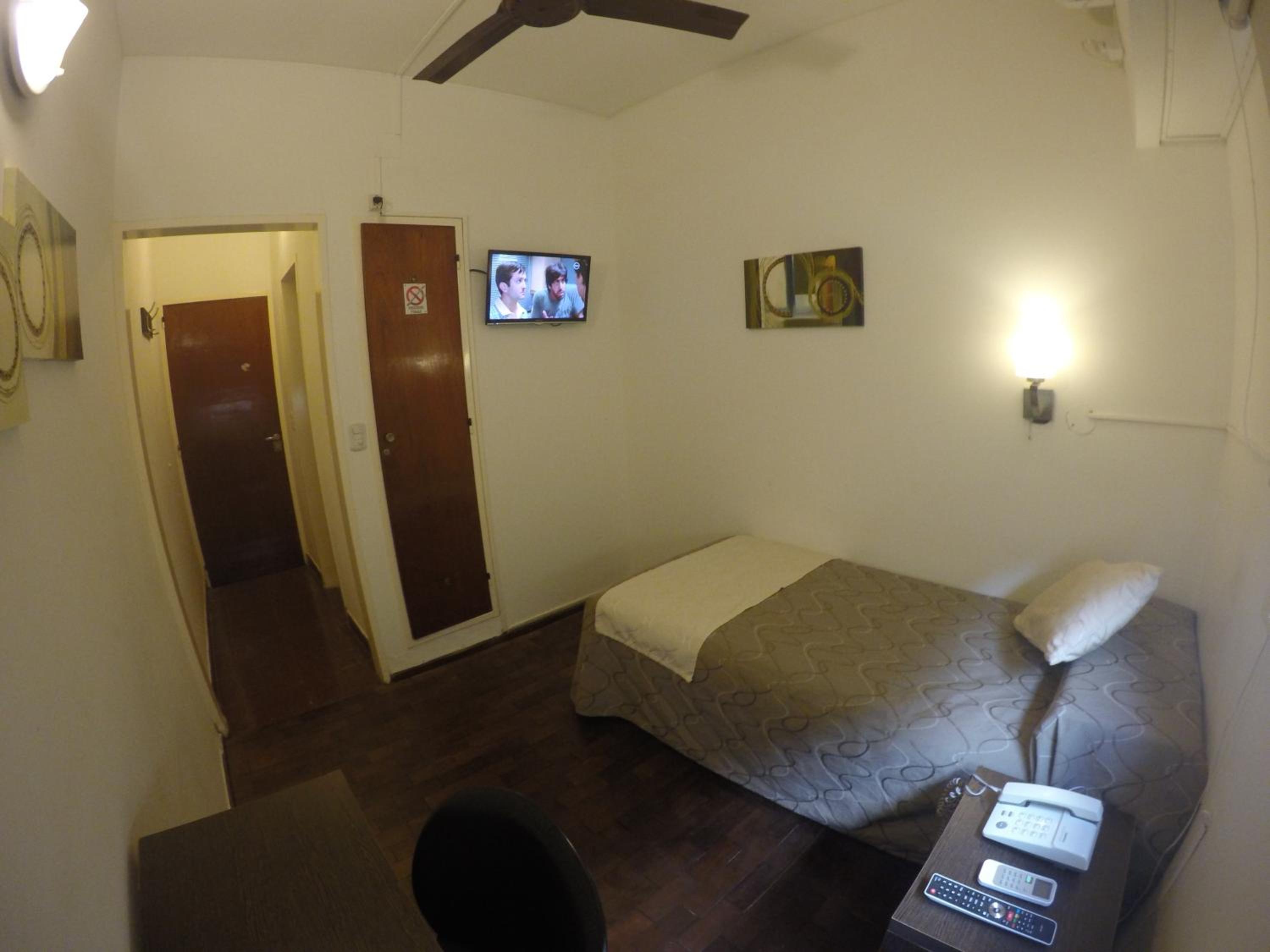 Single Room photo 3