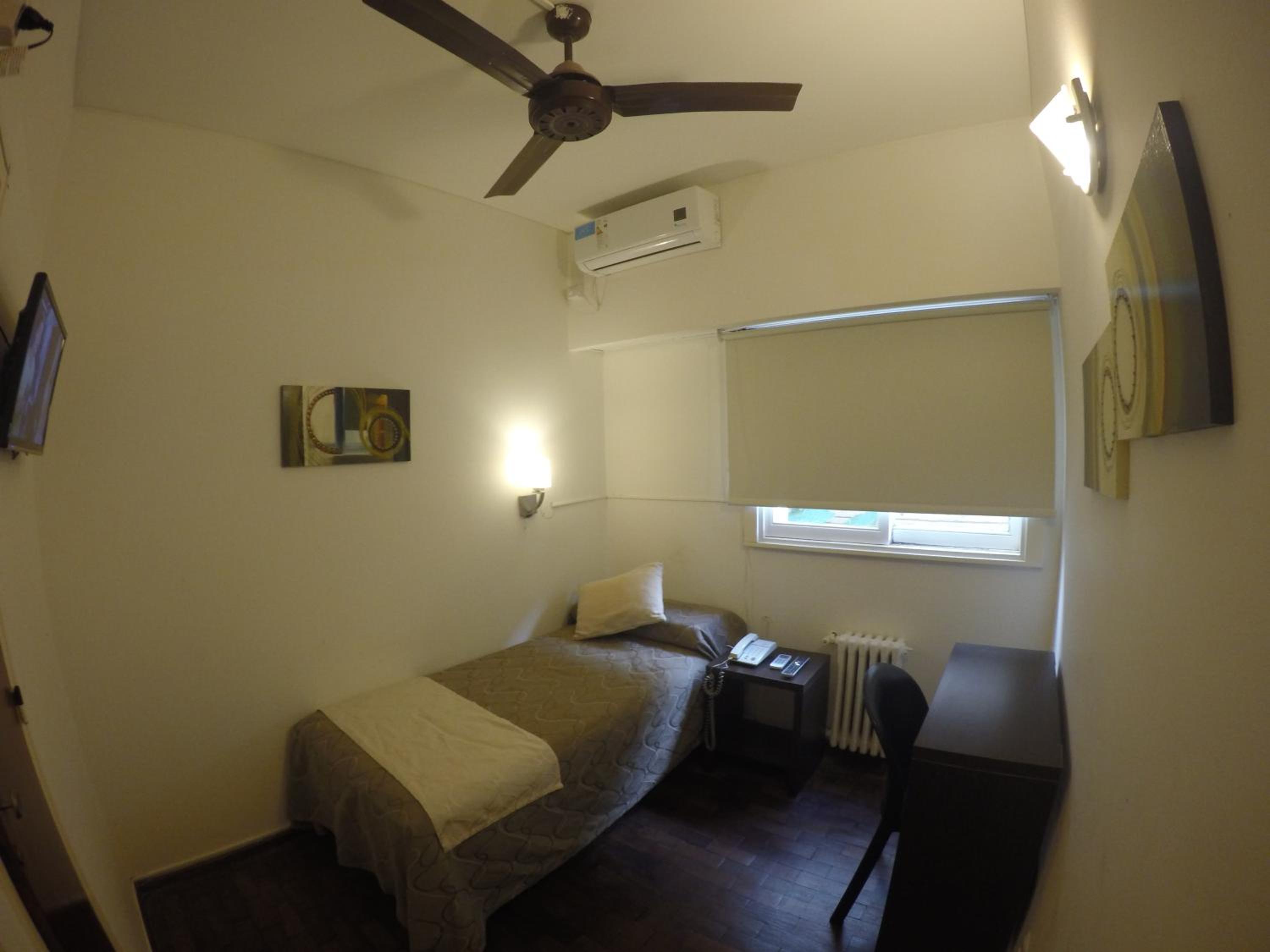 Single Room photo 1