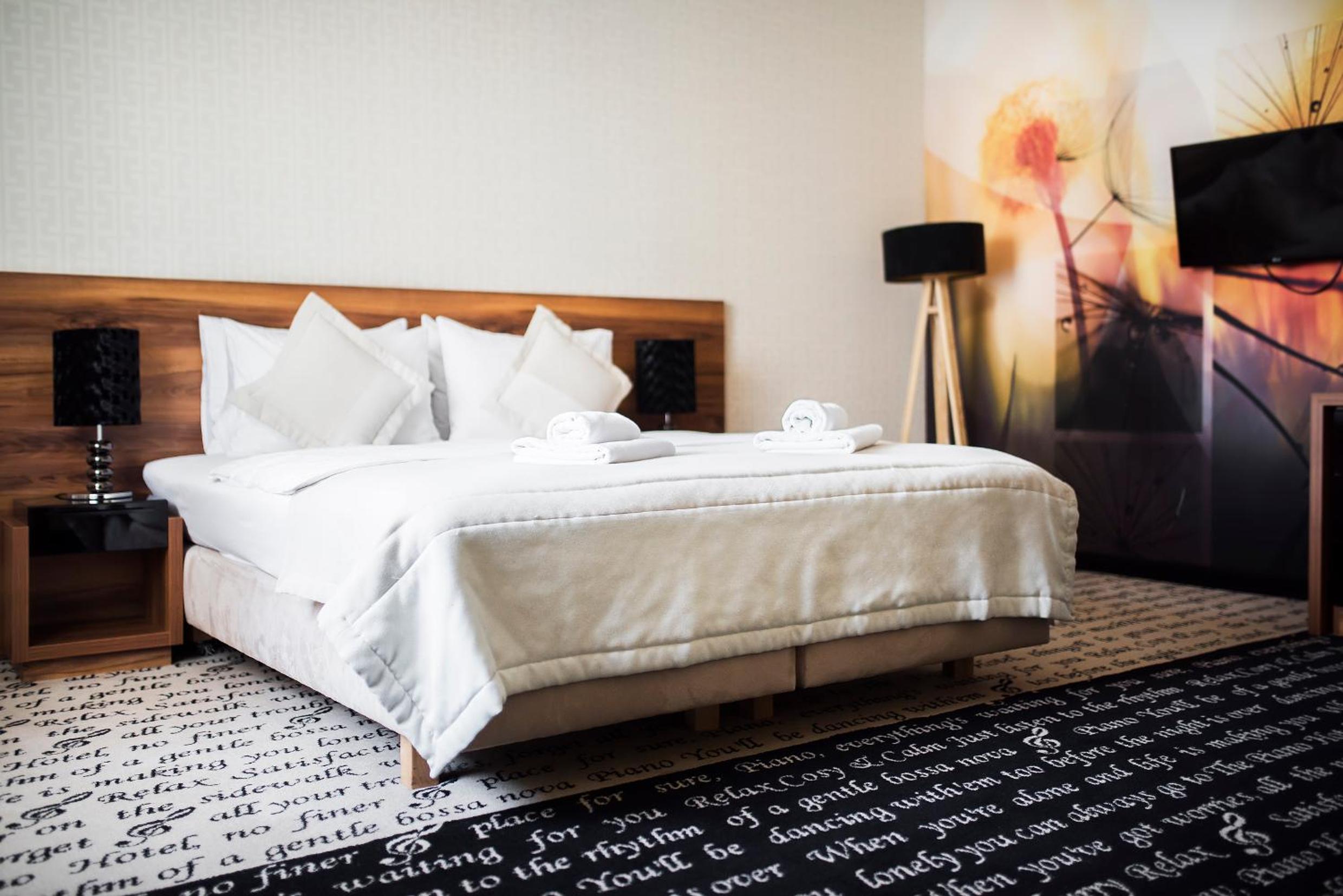 Suite - Photo 2