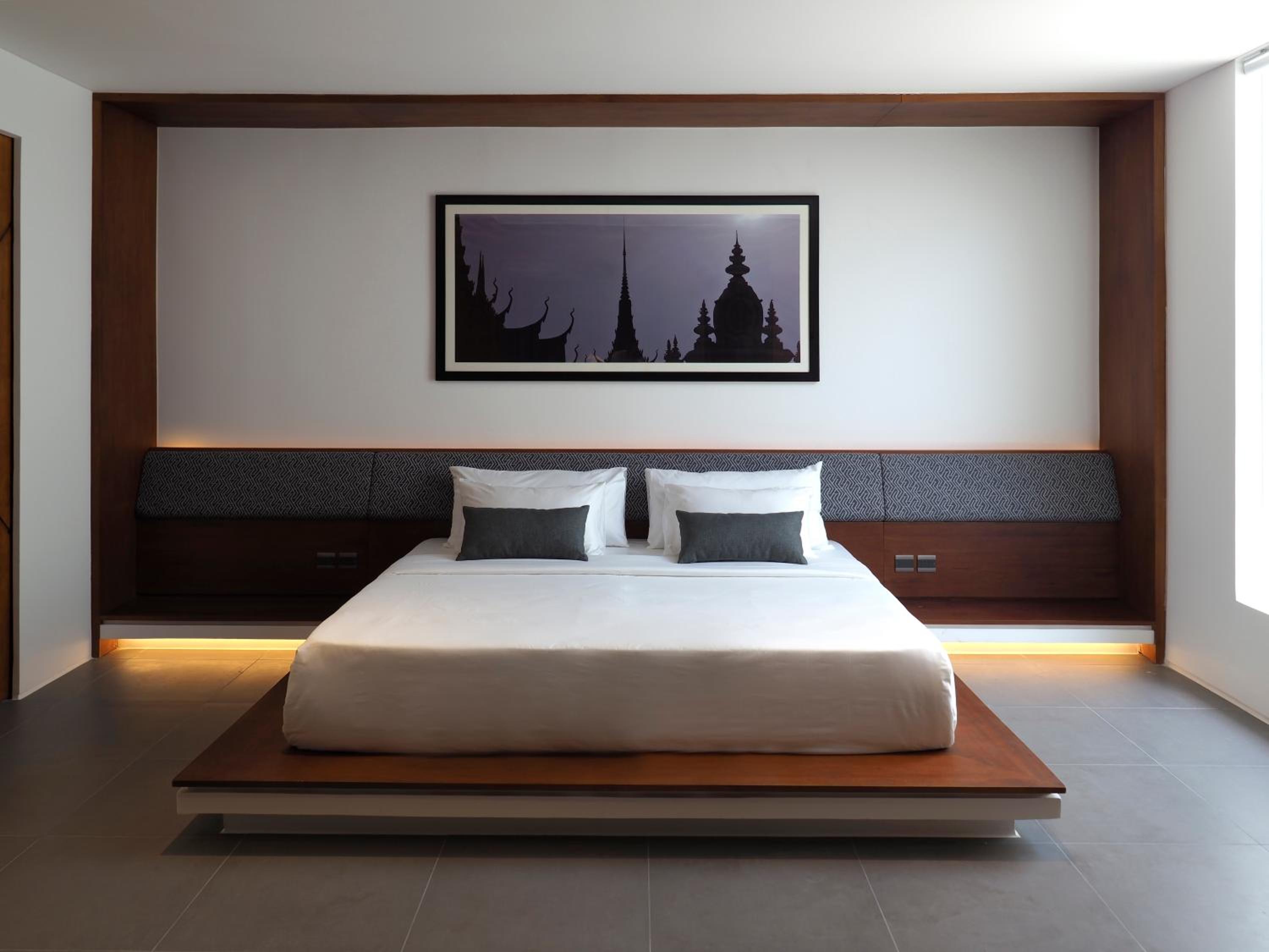 Riverfront suite photo 3