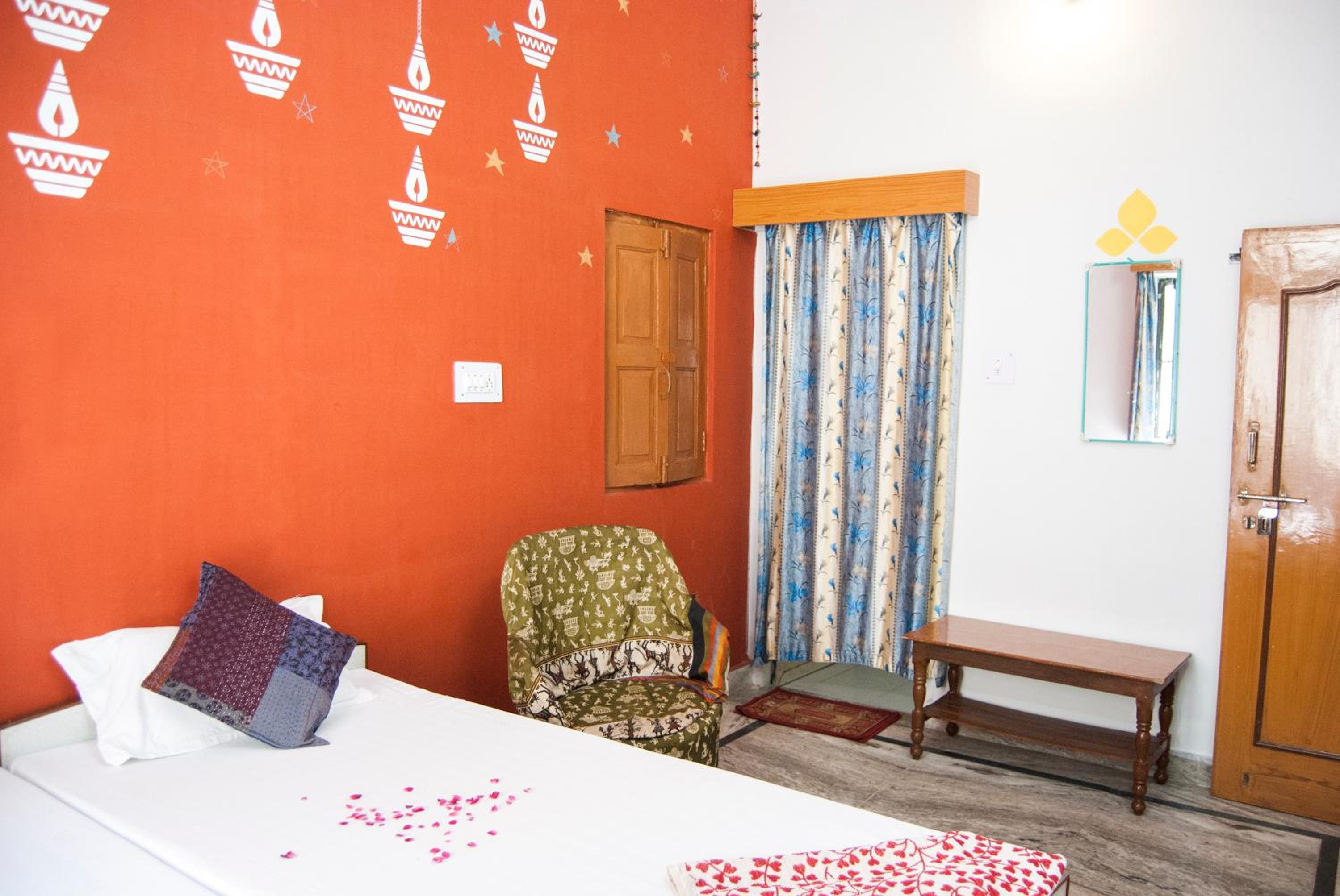Standard Room Non AC photo 2