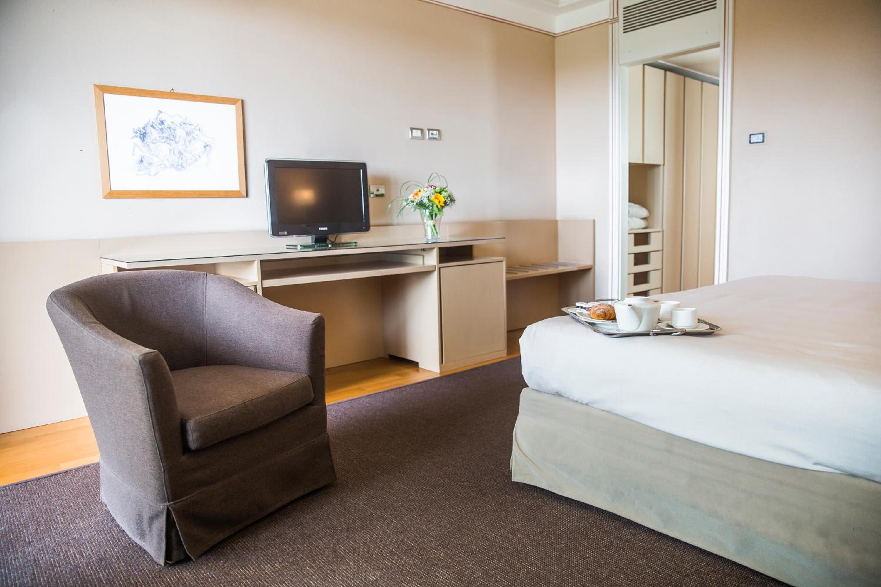Standard Room with Garden View and Spa Access - Photo 4
