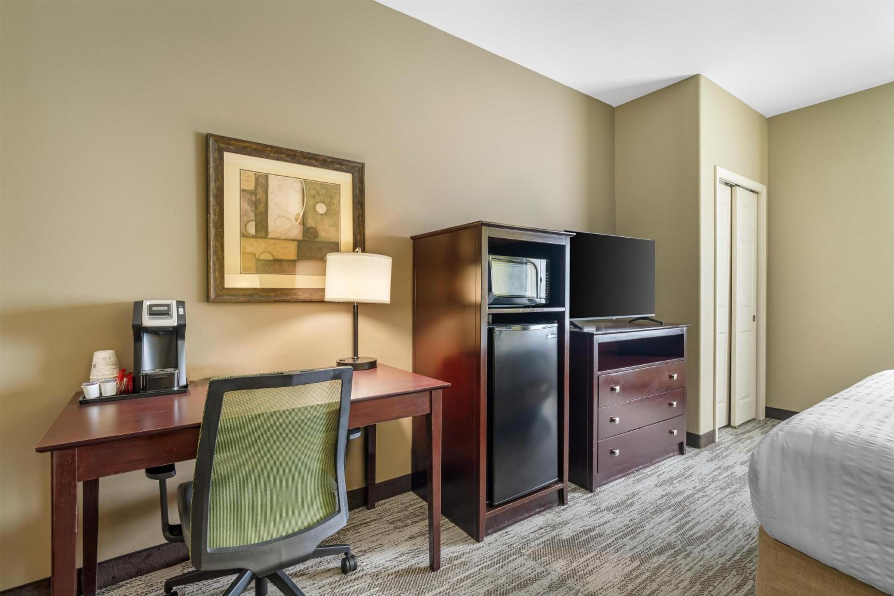 Best Western Plus Chalmette Hotel